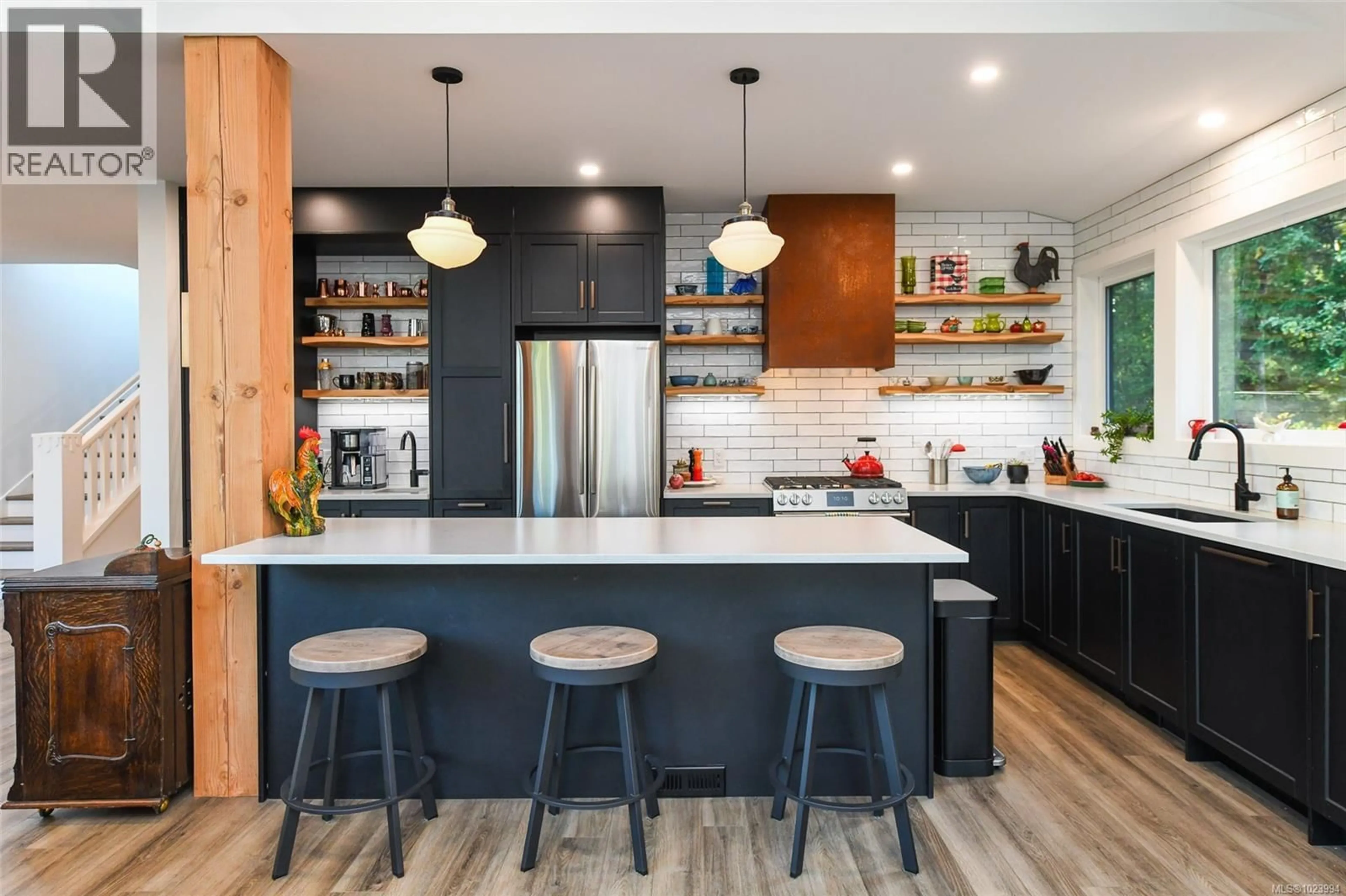 Contemporary kitchen, unknown for 7592/7586 GABBY ROAD, Merville British Columbia V0R2M0