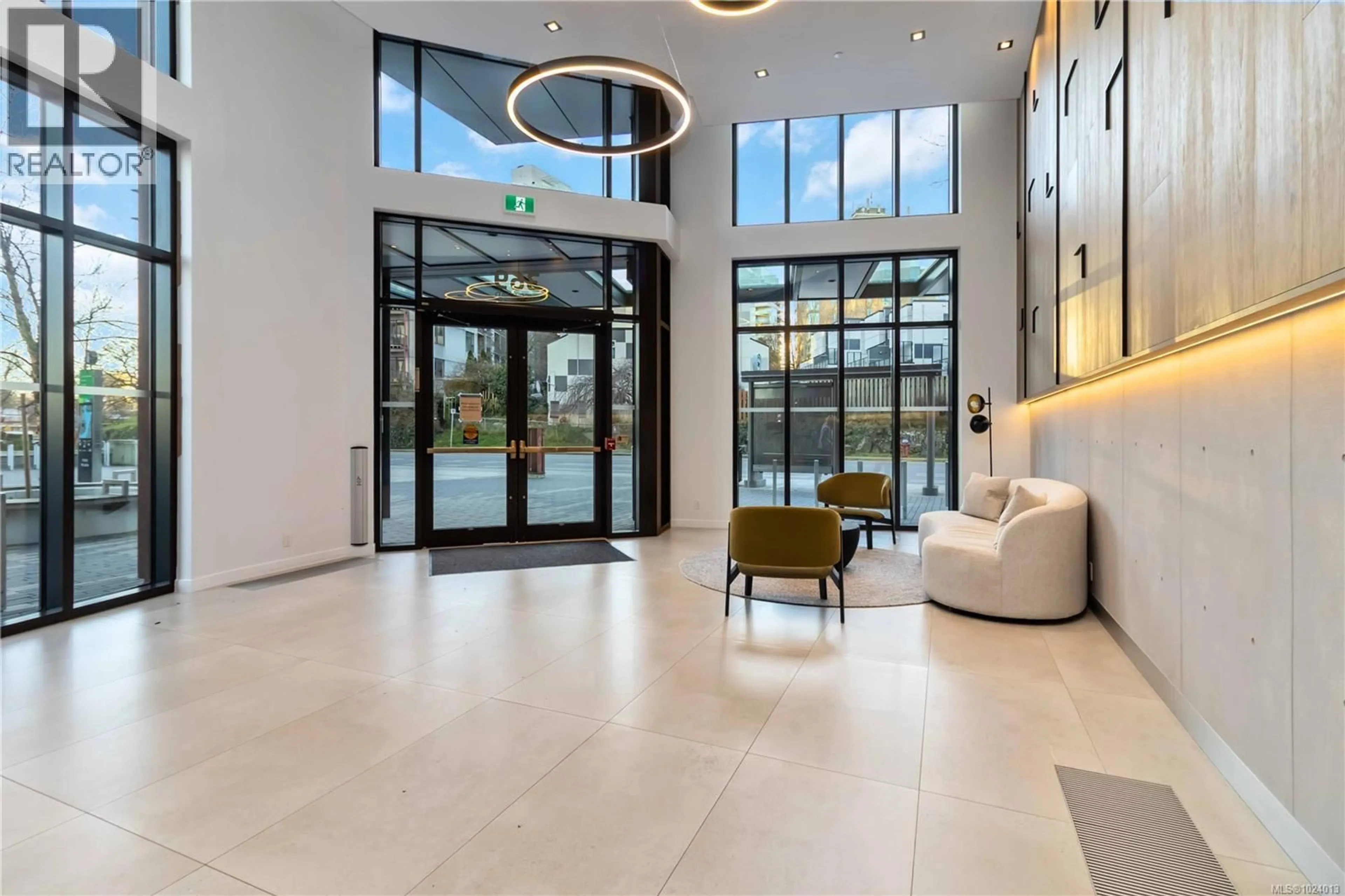 Indoor foyer for 308 - 369 TYEE ROAD, Victoria British Columbia V9A0B6