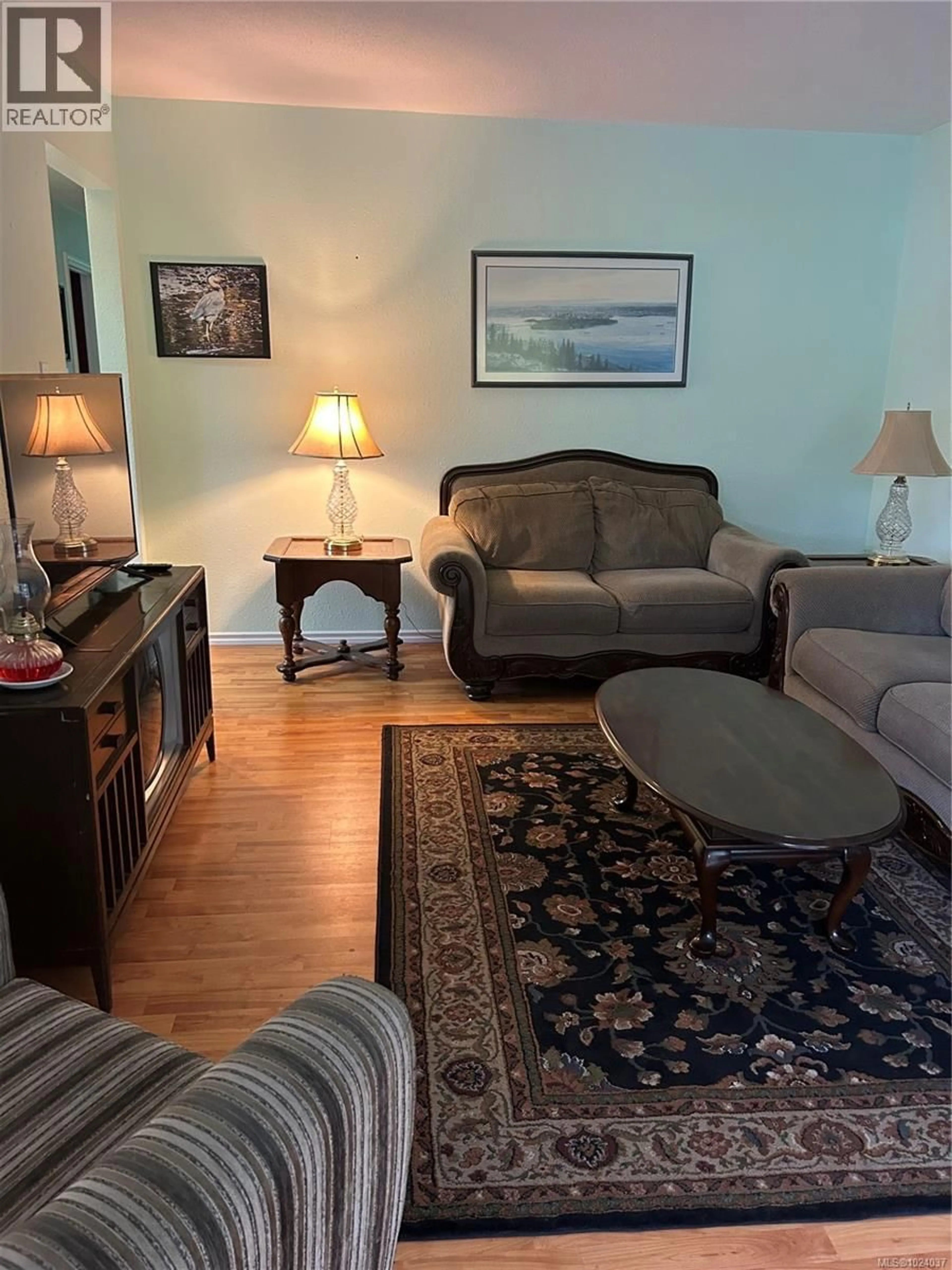 Living room with furniture, unknown for 324 ALPINE VIEW ROAD, Tahsis British Columbia V0P1X0