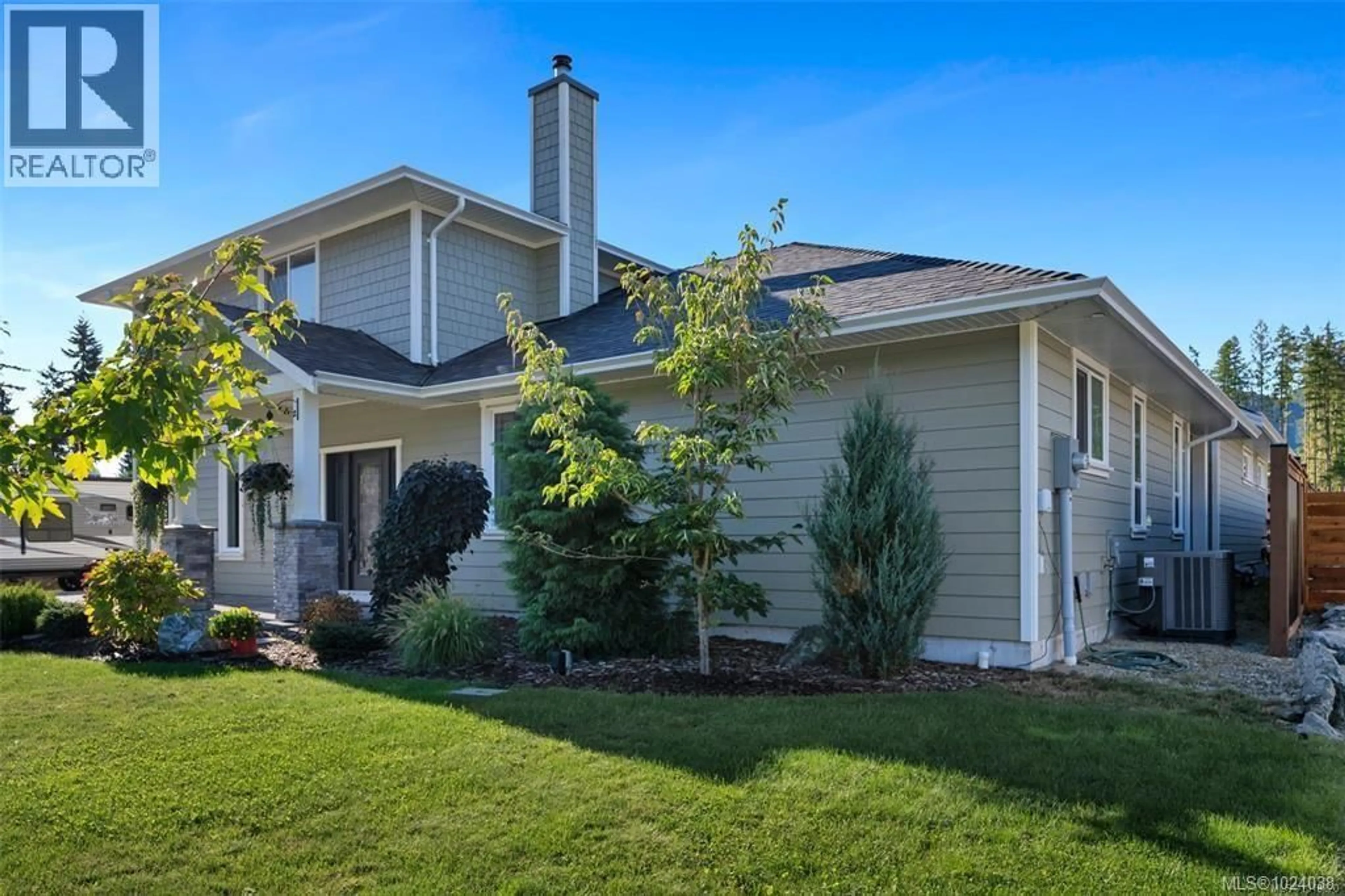 Home with vinyl exterior material, unknown for 168 EDGEWOOD DRIVE, Lake Cowichan British Columbia V0R2G0