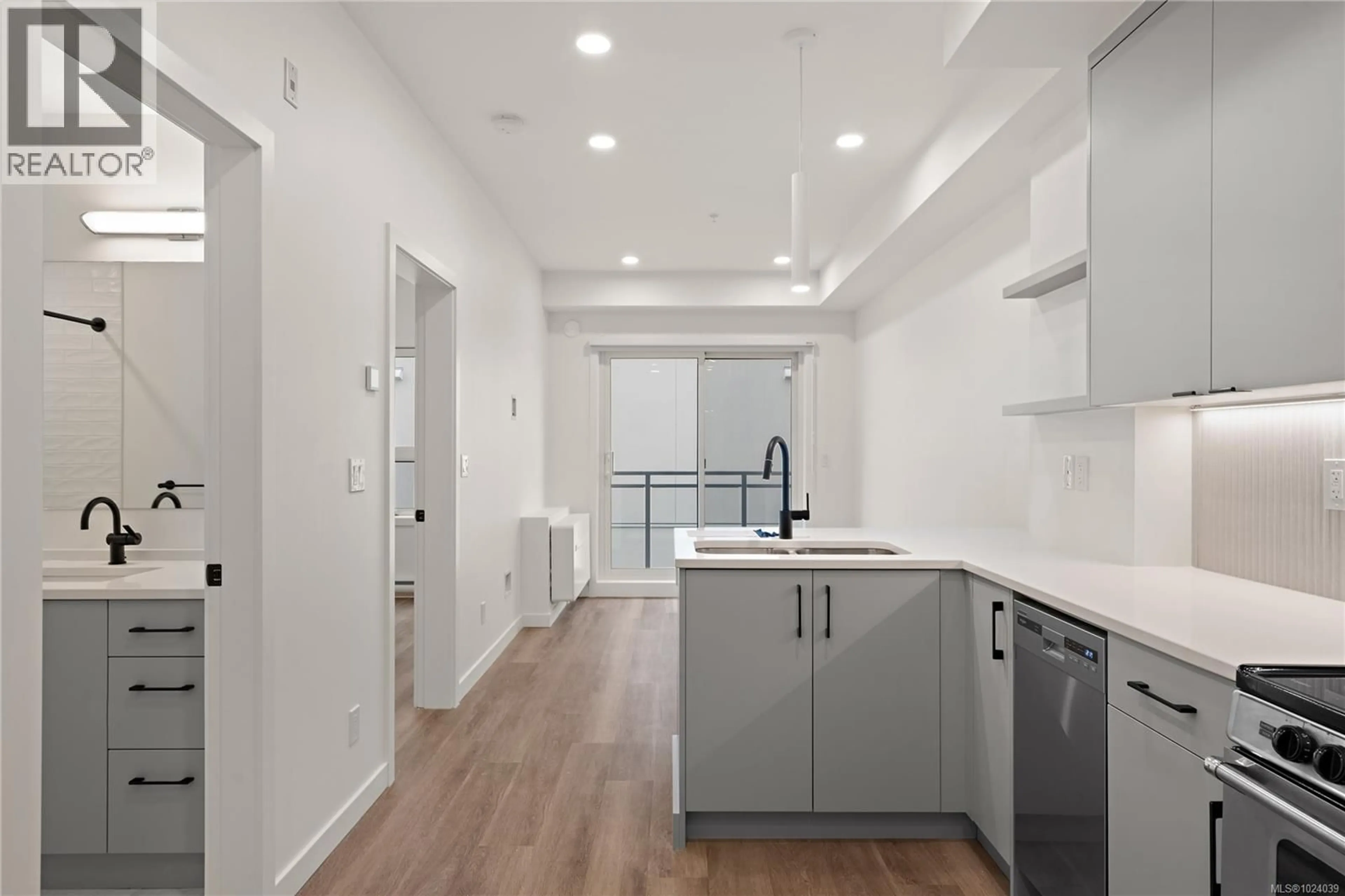 Unknown for 408 - 610 LAMPSON STREET, Esquimalt British Columbia V9A0L4