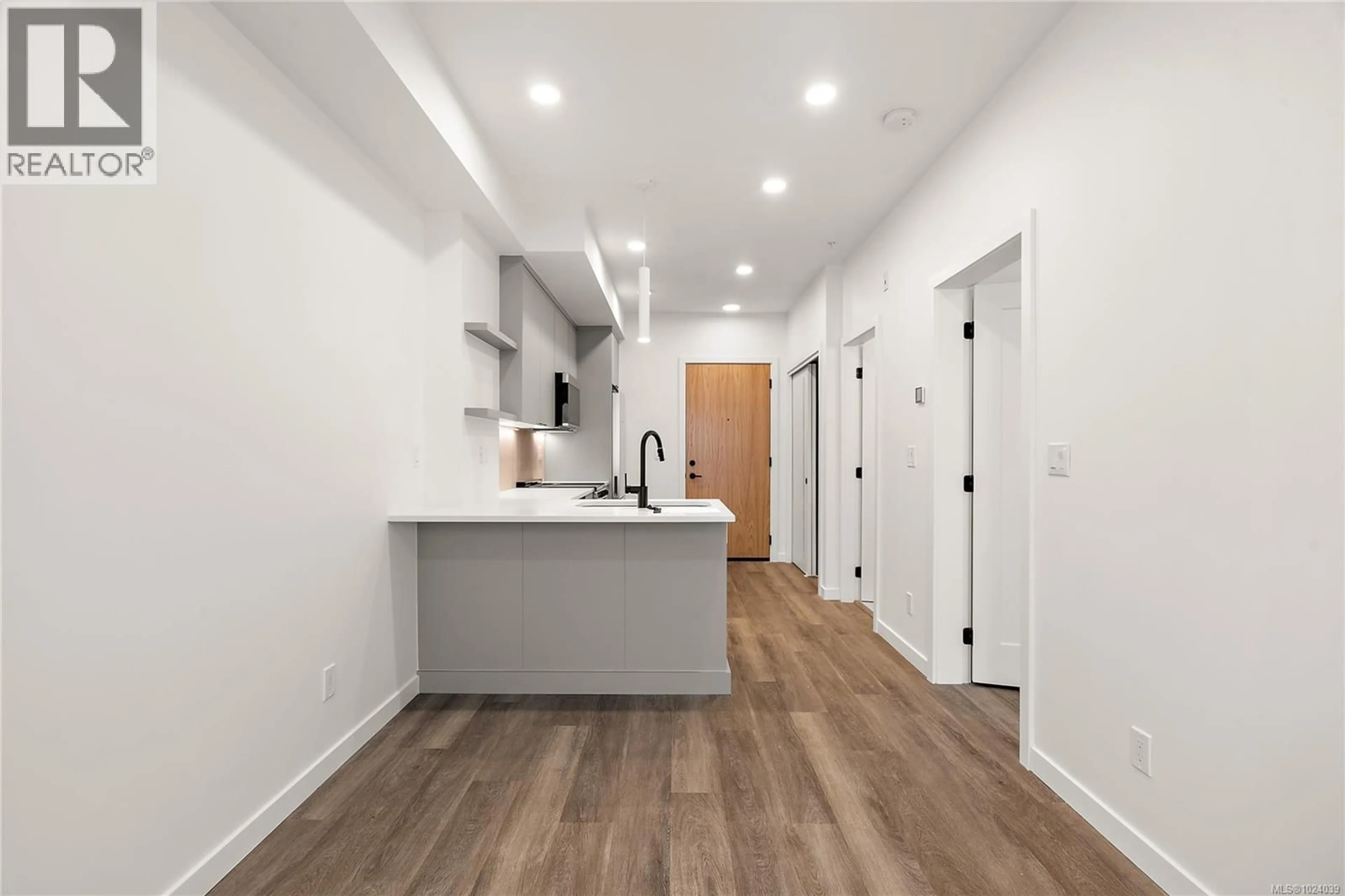 Unknown for 408 - 610 LAMPSON STREET, Esquimalt British Columbia V9A0L4