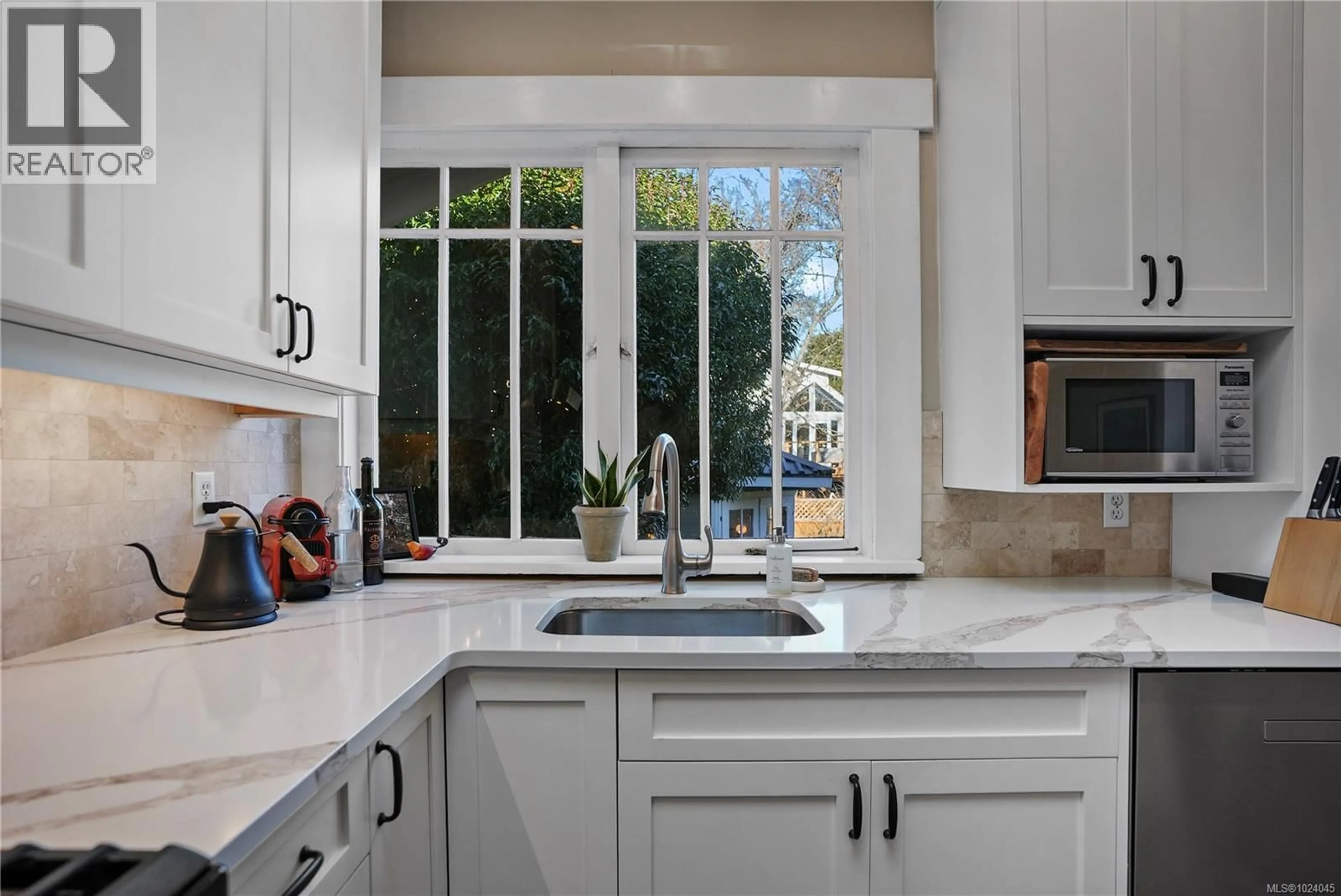 Contemporary kitchen, ceramic/tile floor for 1316 CARNSEW STREET, Victoria British Columbia V8S1P2