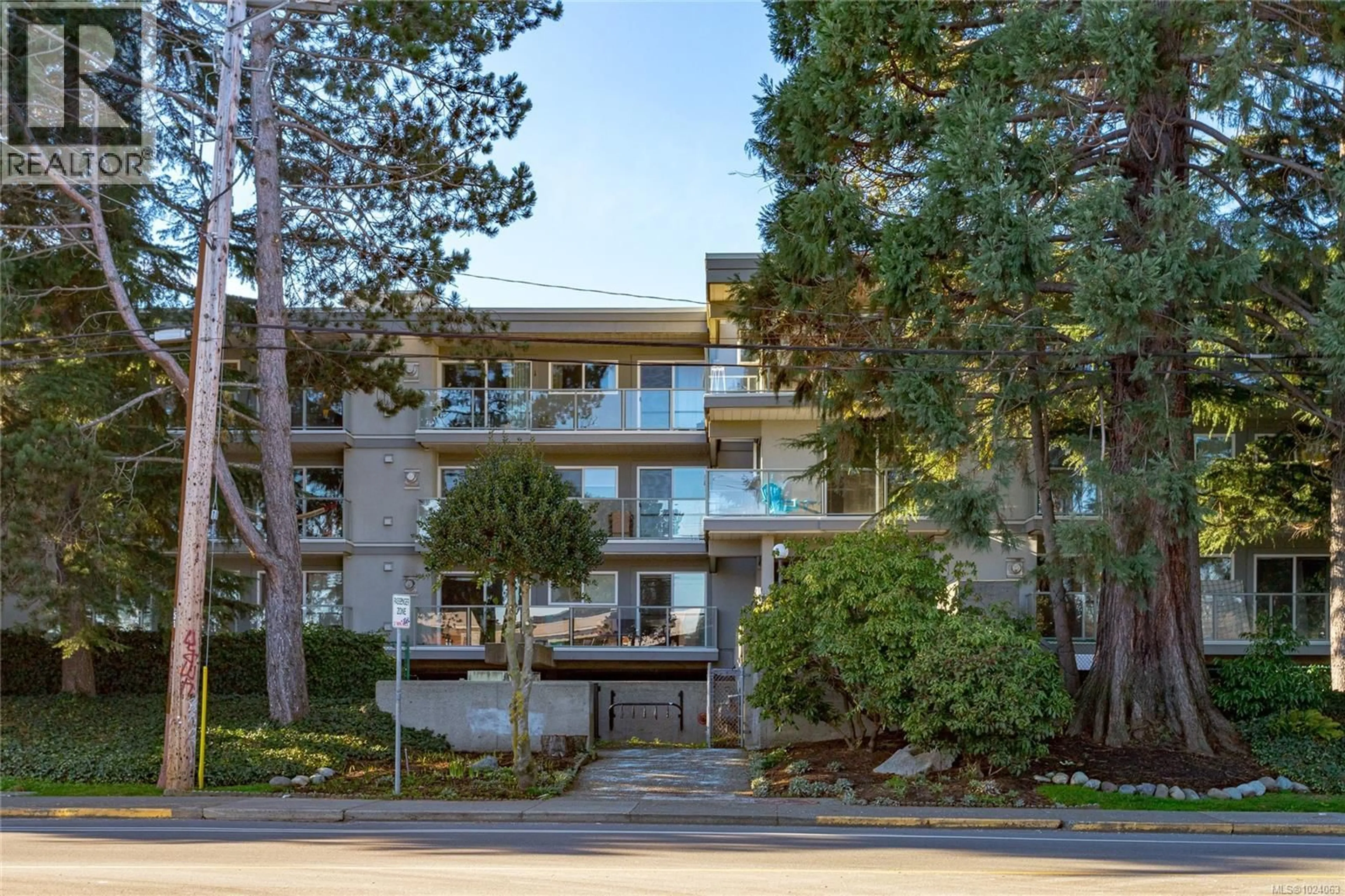 Unknown for 311 - 2022 FOUL BAY ROAD, Victoria British Columbia V8R5A9