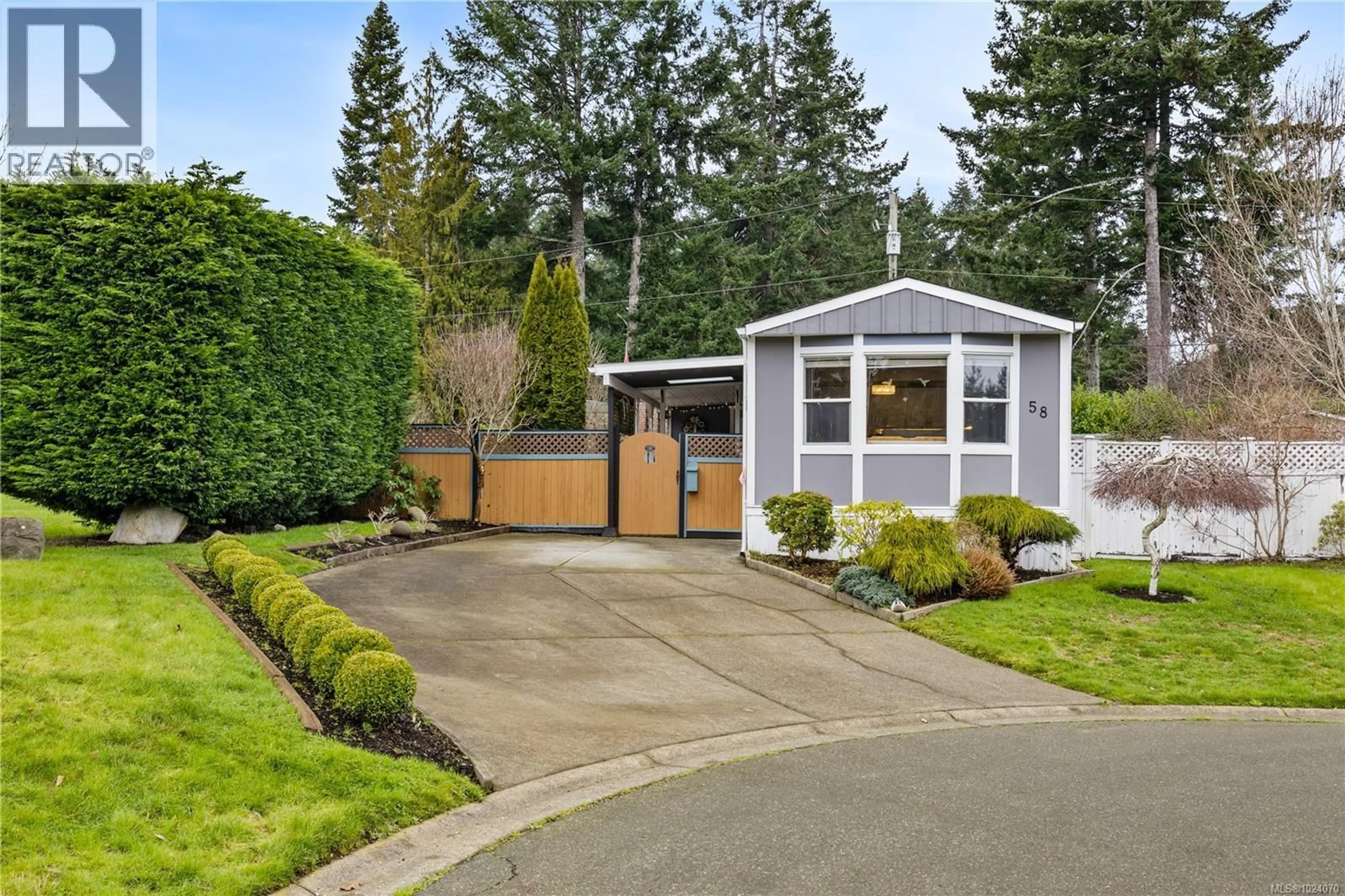 Home with vinyl exterior material, street for 58 - 1901 RYAN ROAD EAST, Comox British Columbia V9M4E1