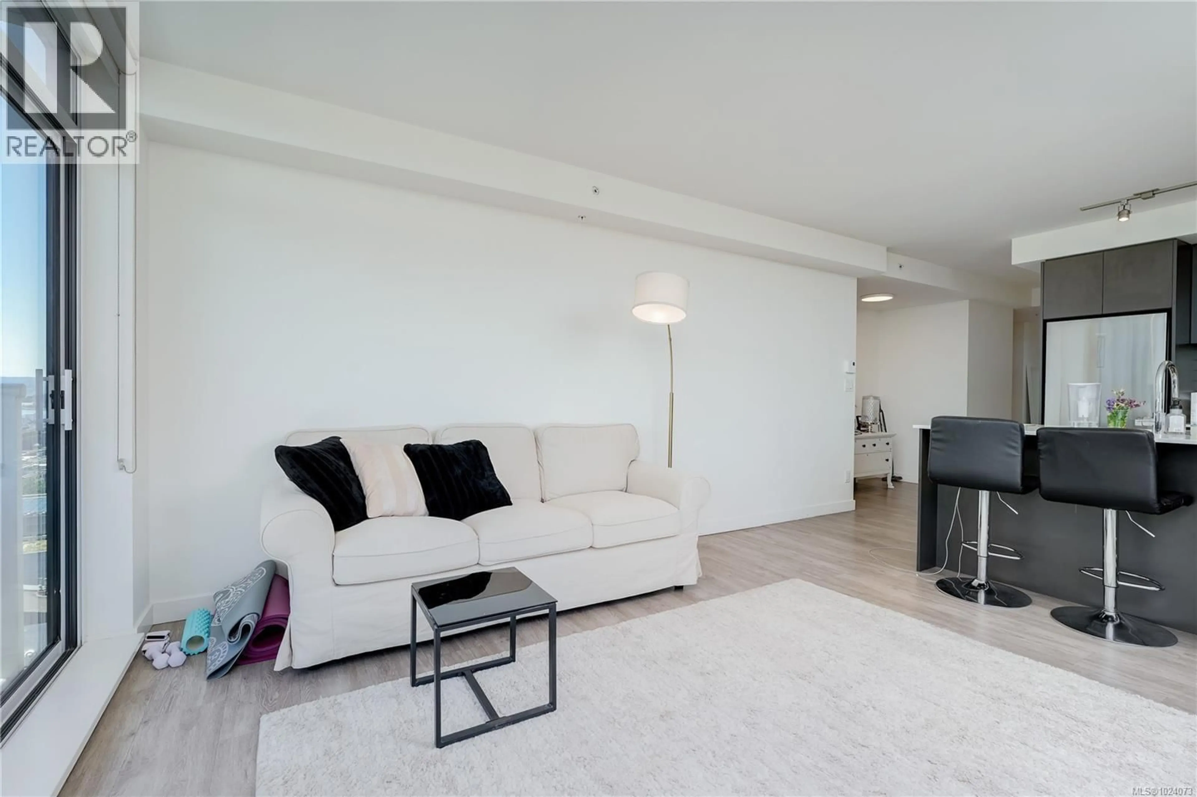 Living room with furniture, unknown for 1702 - 845 JOHNSON STREET, Victoria British Columbia V8W0G3