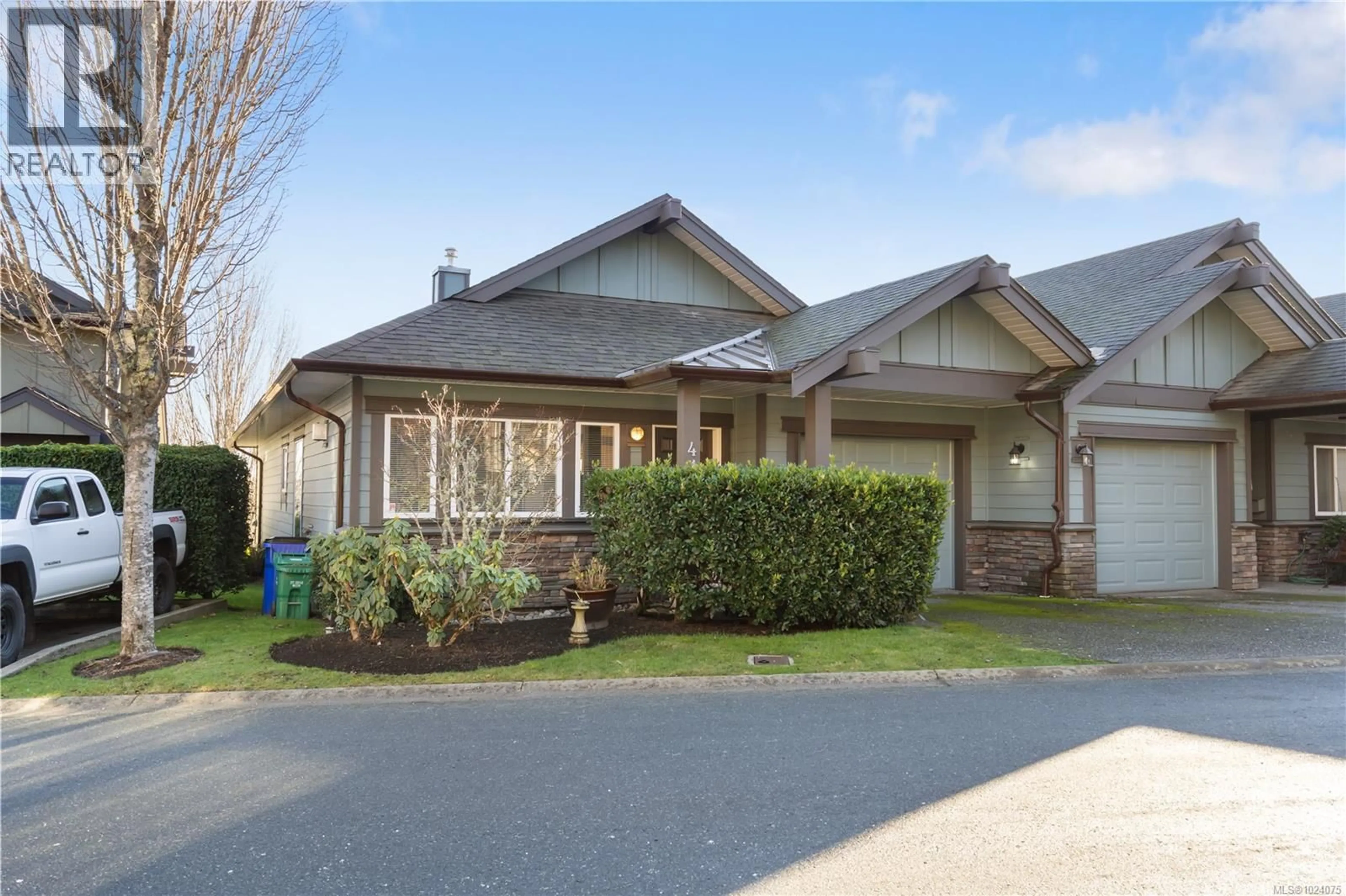 Home with vinyl exterior material, street for 41 - 486 ROYAL BAY DRIVE, Colwood British Columbia V8P4J1