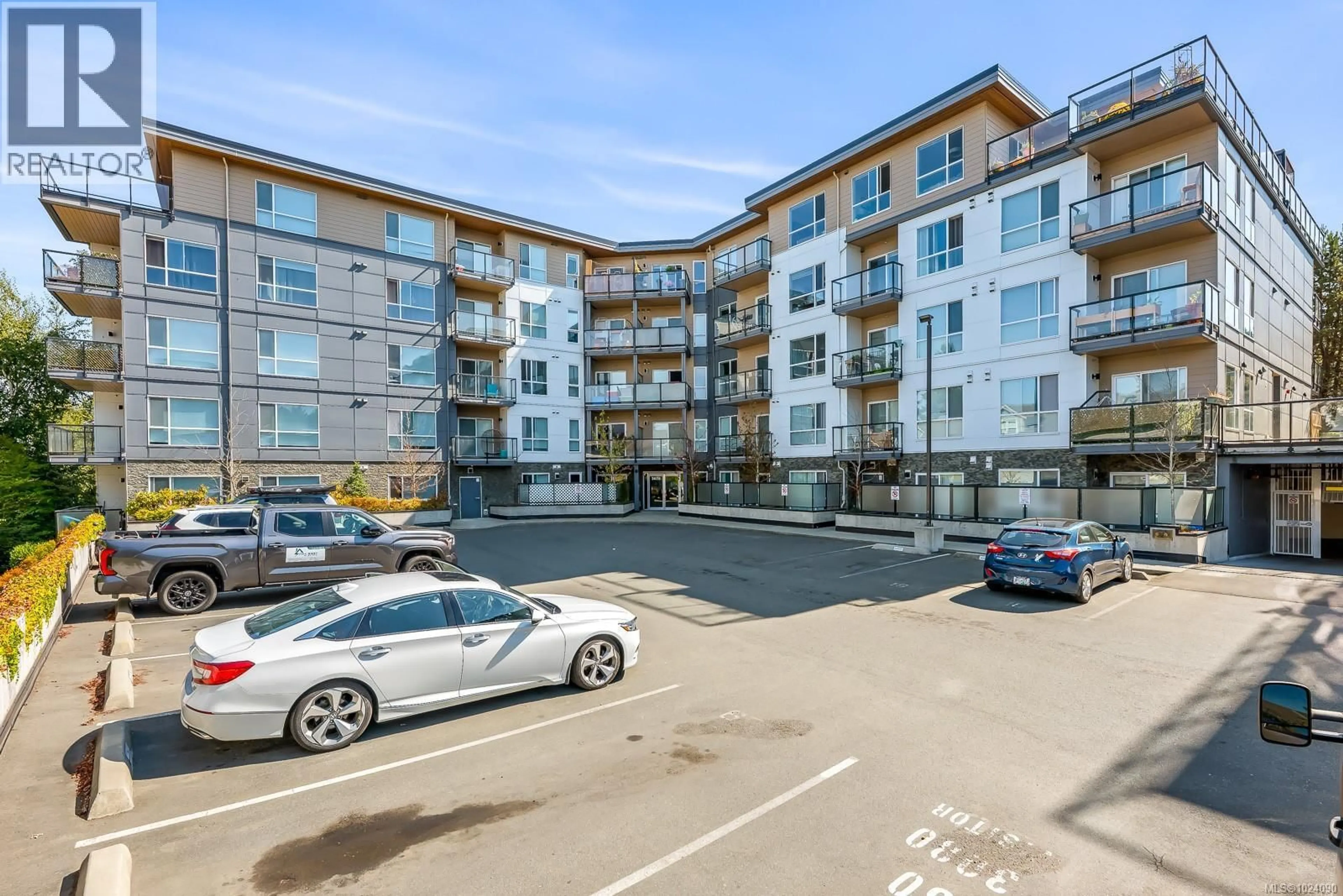 A pic from outside/outdoor area/front of a property/back of a property/a pic from drone, unknown for 308 - 3070 KILPATRICK AVENUE, Courtenay British Columbia V9N0G7