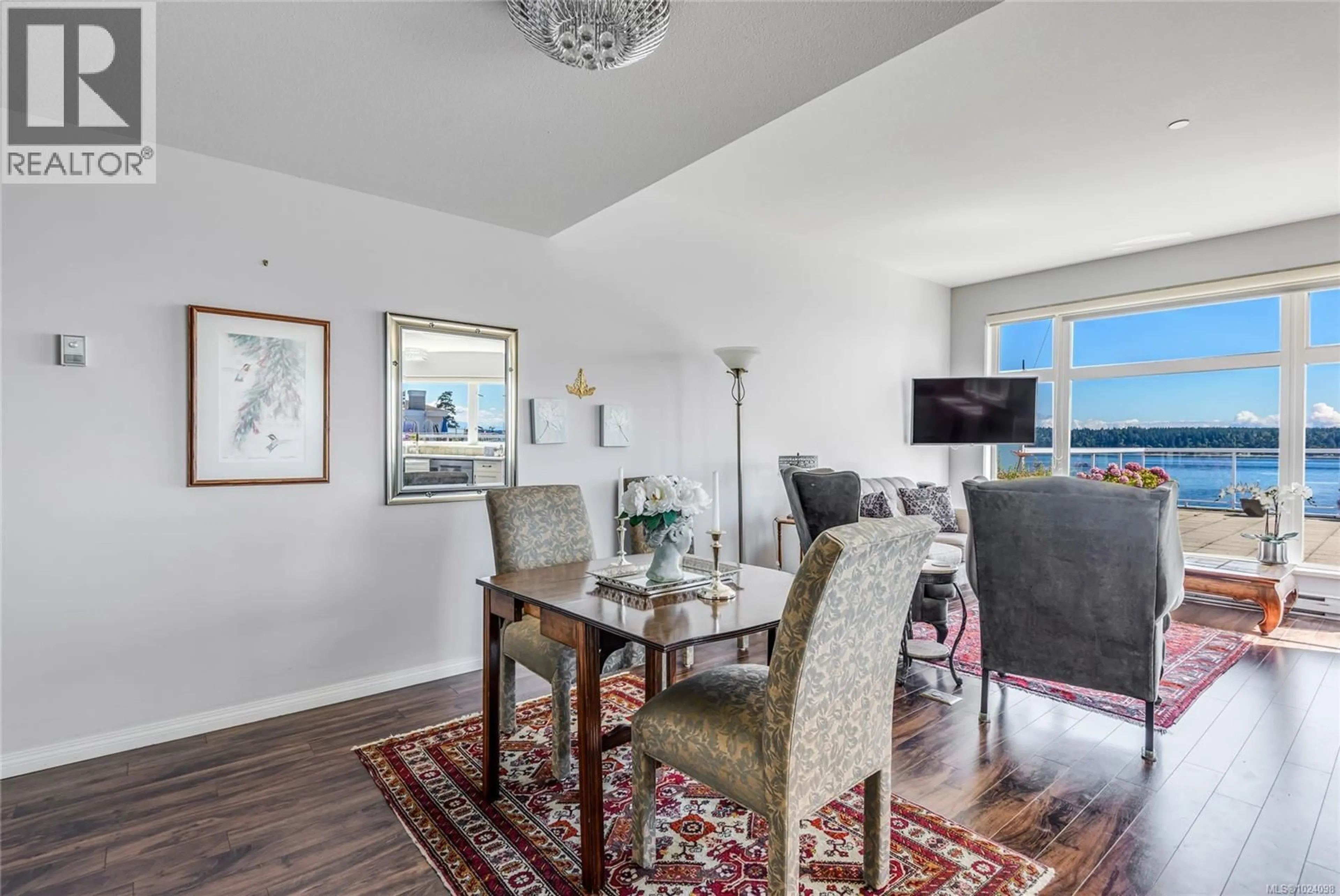 Dining room, wood/laminate floor for 419 - 350 ISLAND HIGHWAY SOUTH, Campbell River British Columbia V9W1A5