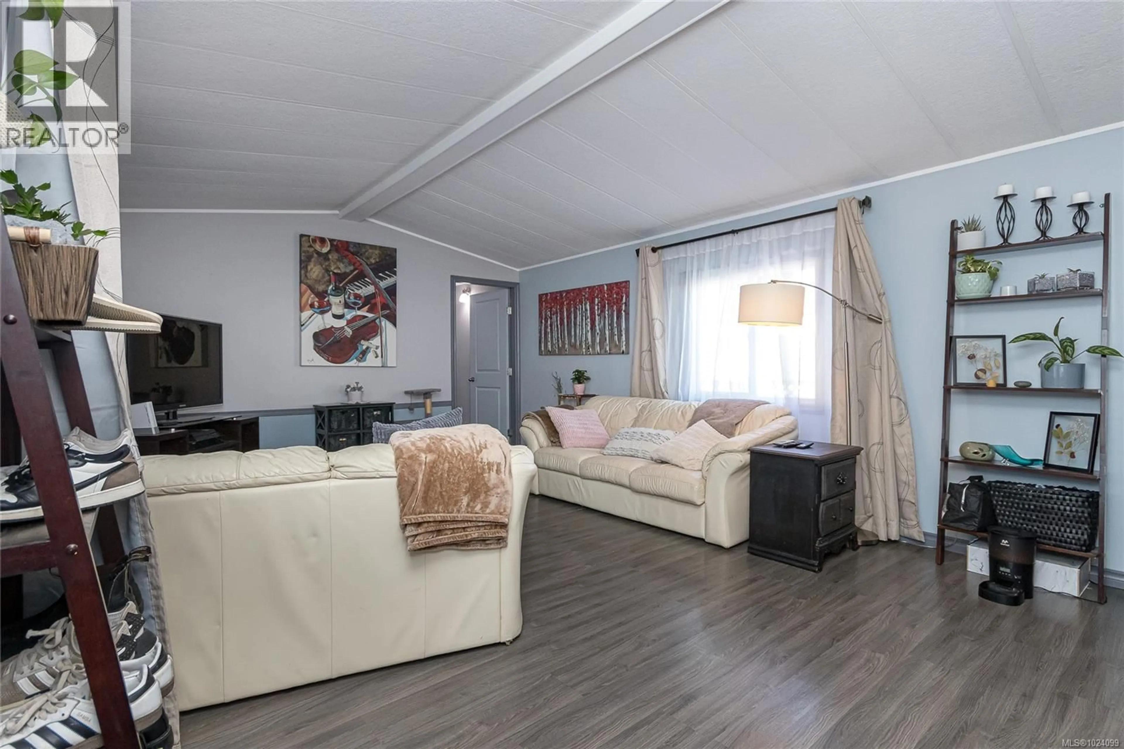 Living room with furniture, wood/laminate floor for 16 - 2847 SOOKE LAKE ROAD, Langford British Columbia V9B4P8