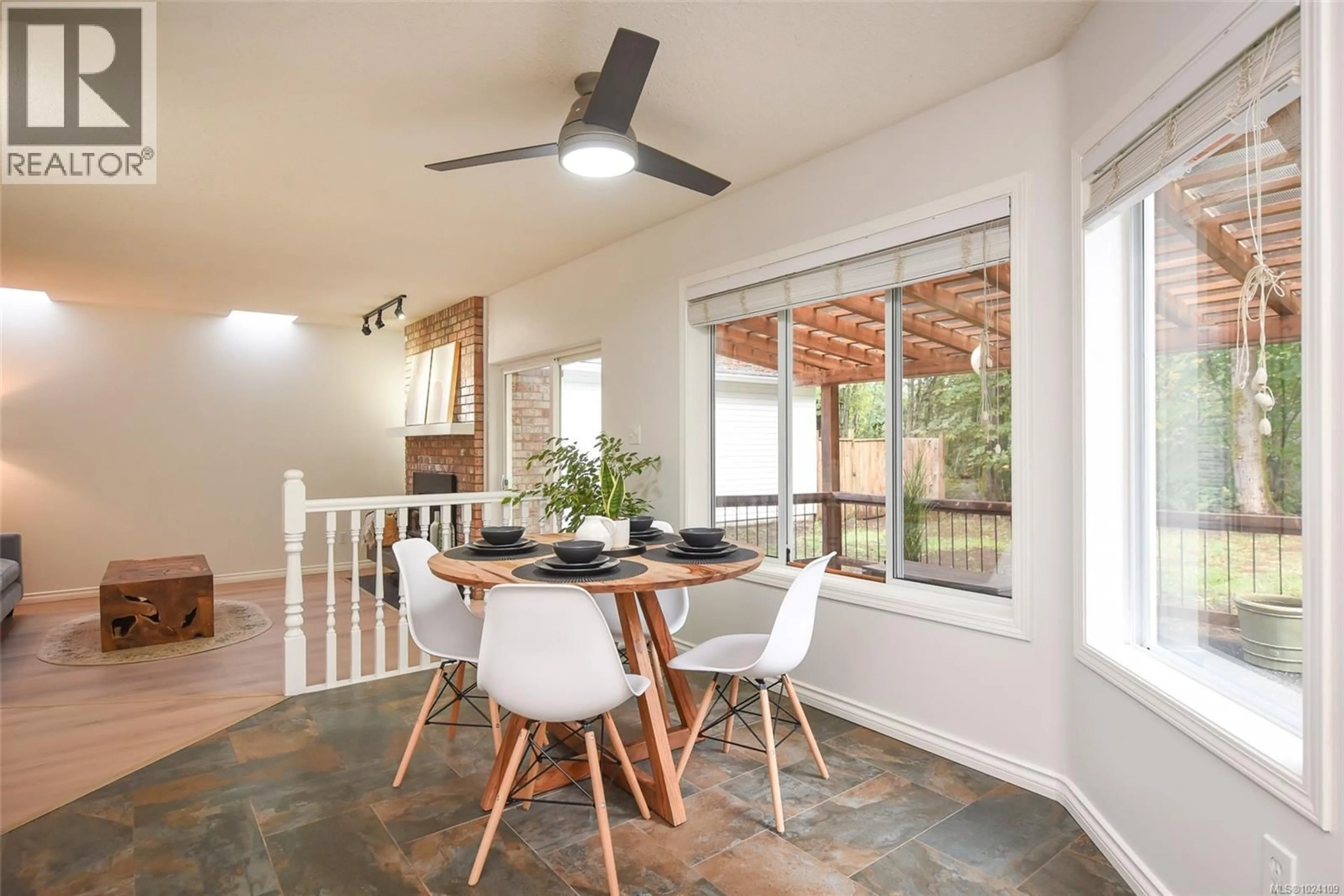 Dining room, ceramic/tile floor for 8868 ERICKSON PLACE, Black Creek British Columbia V9J1H9