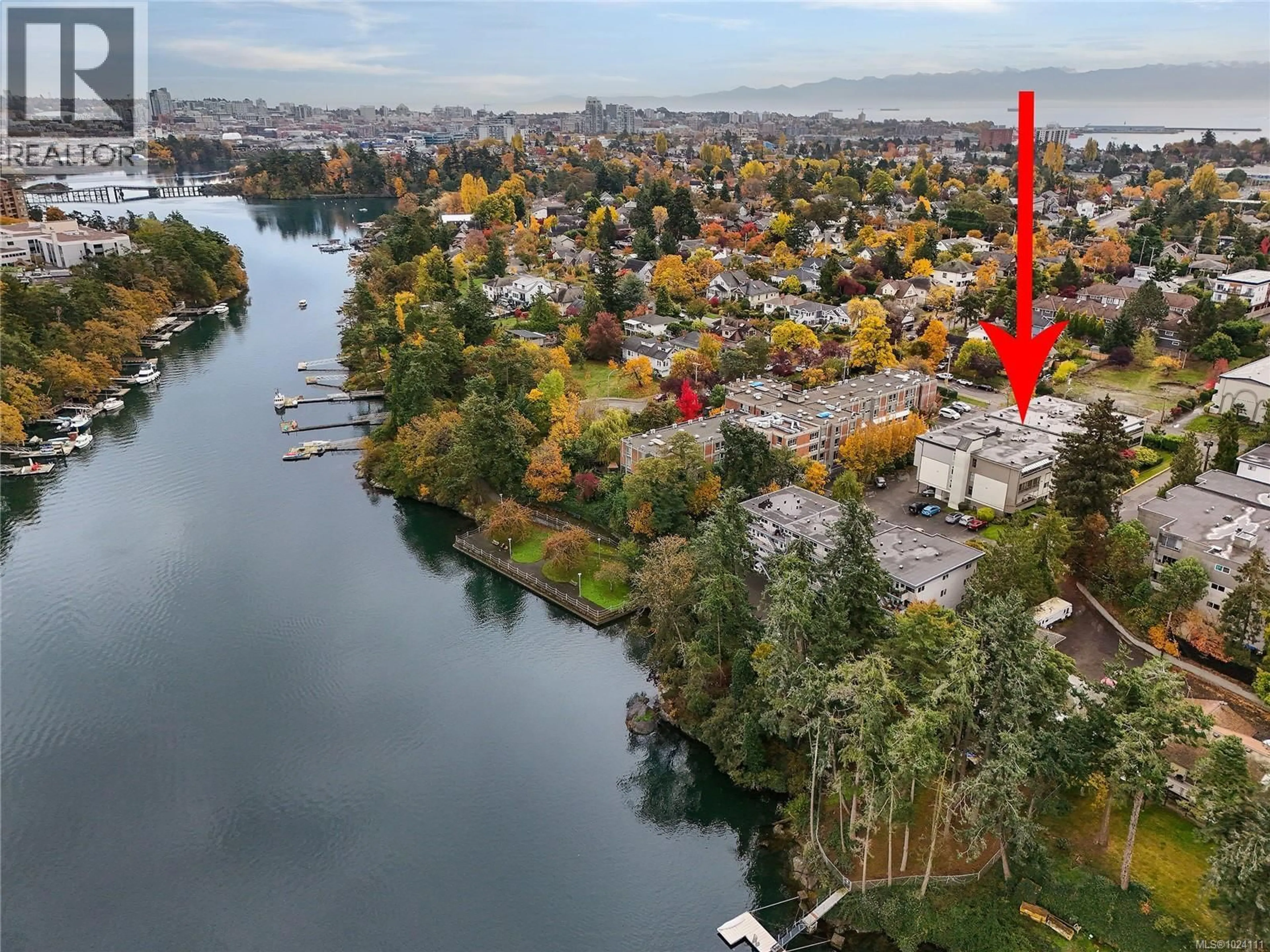 A pic from outside/outdoor area/front of a property/back of a property/a pic from drone, water/lake/river/ocean view for 208 - 955 DINGLEY DELL, Esquimalt British Columbia V9A5R6