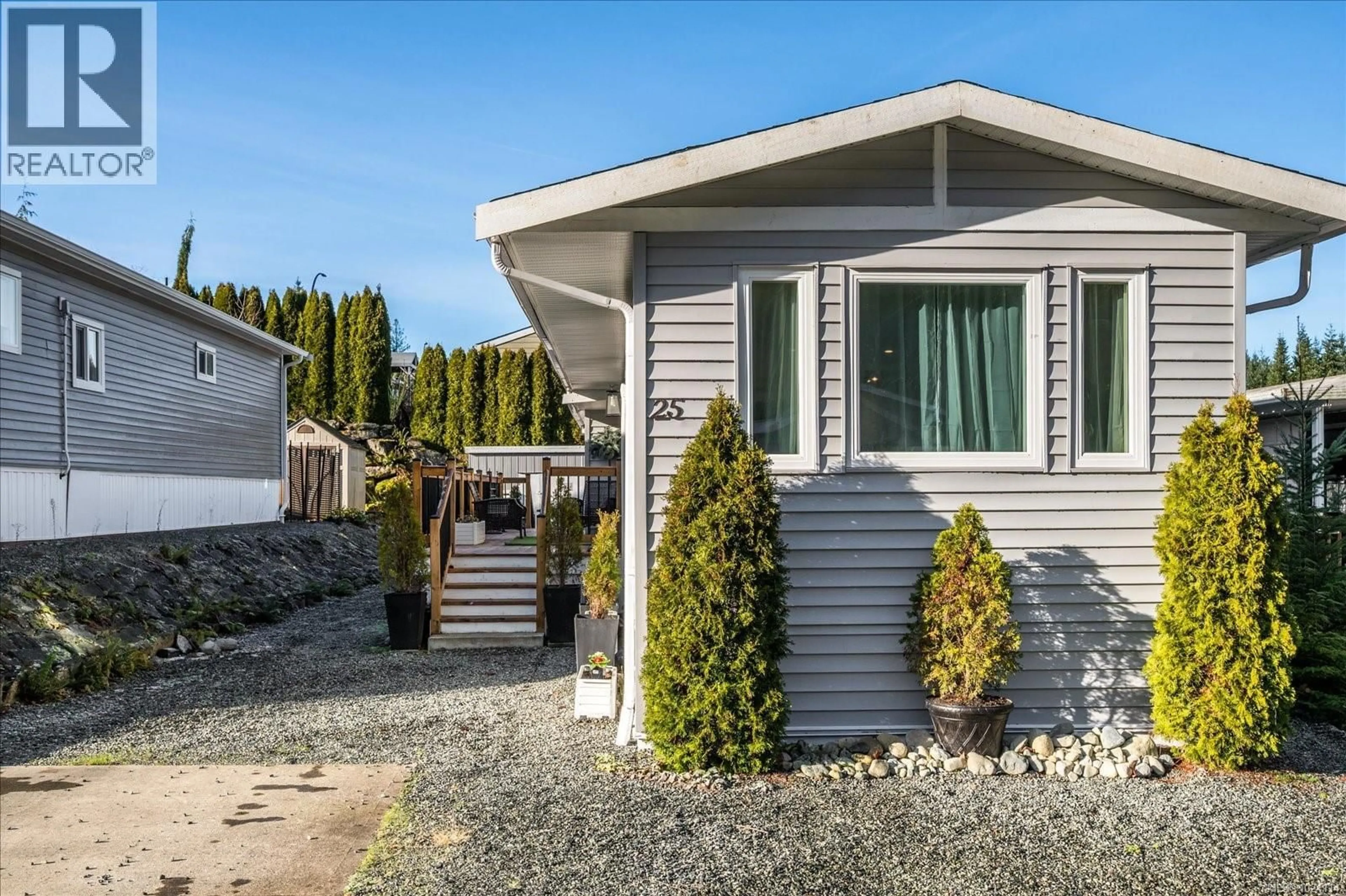 Home with vinyl exterior material, street for 25 - 541 JIM CRAM DRIVE, Ladysmith British Columbia V9G0A5