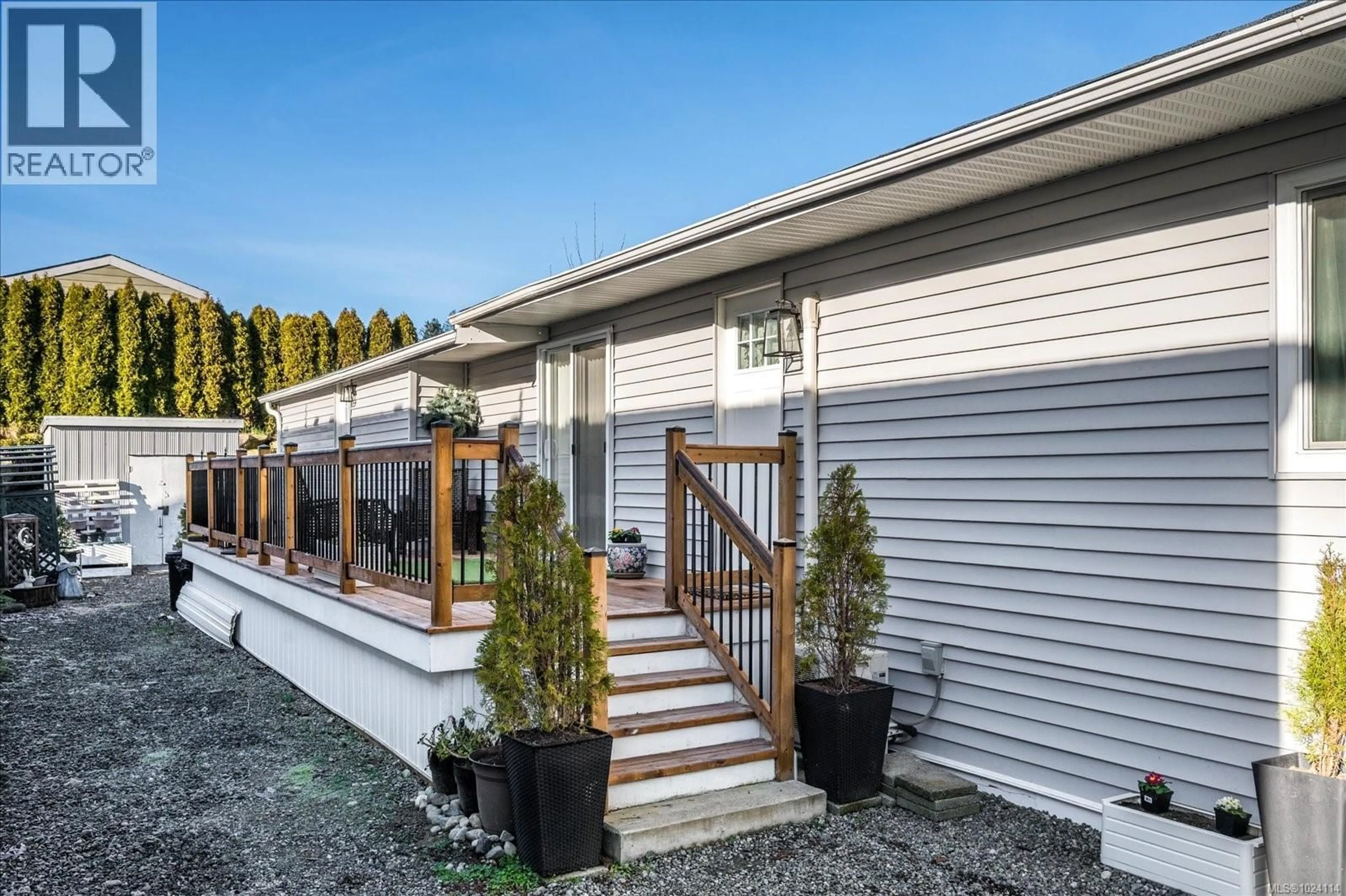 Home with vinyl exterior material, street for 25 - 541 JIM CRAM DRIVE, Ladysmith British Columbia V9G0A5