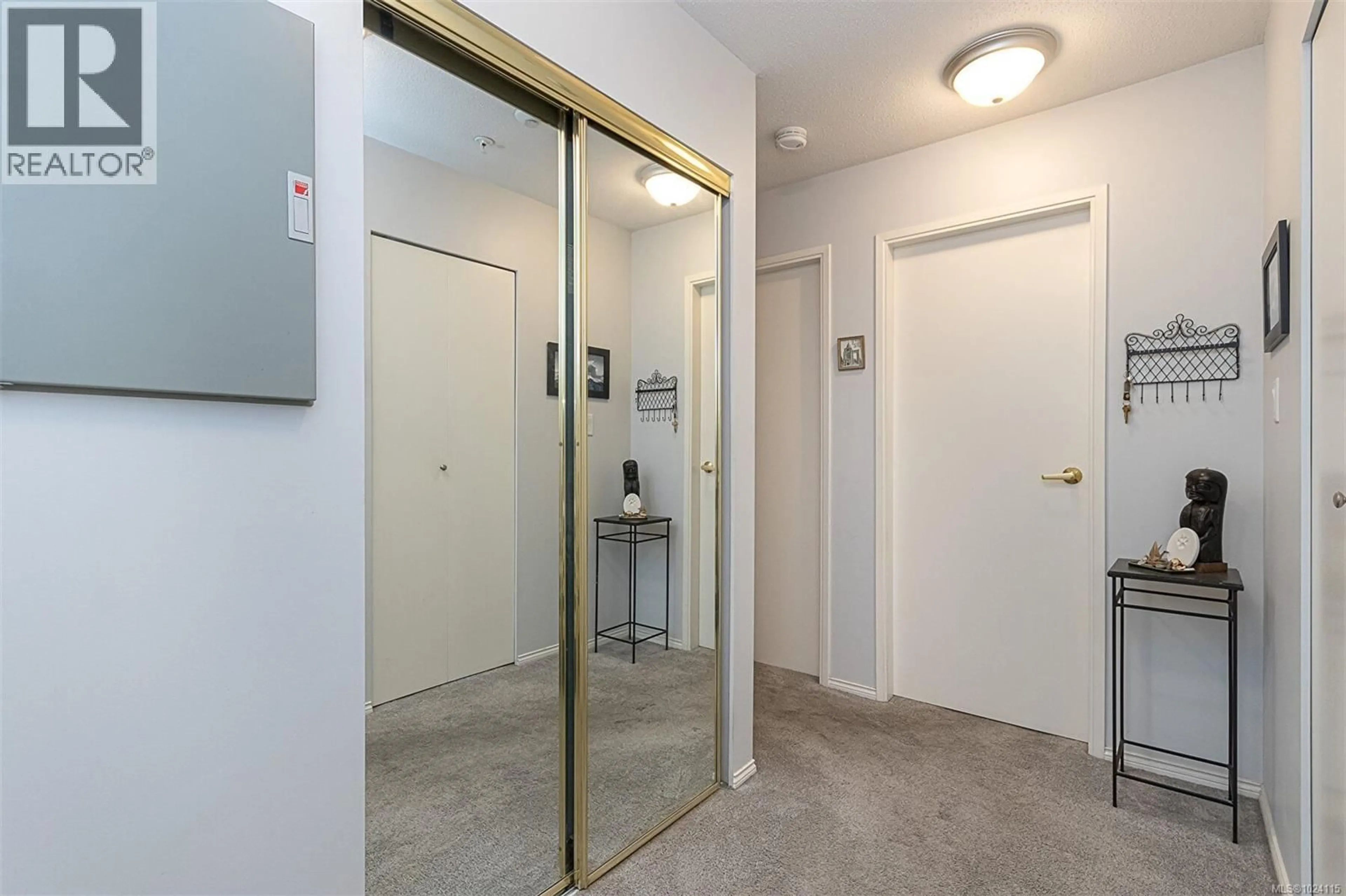 Unknown for 206 - 651 JOLLY PLACE, Saanich British Columbia V8N1J4