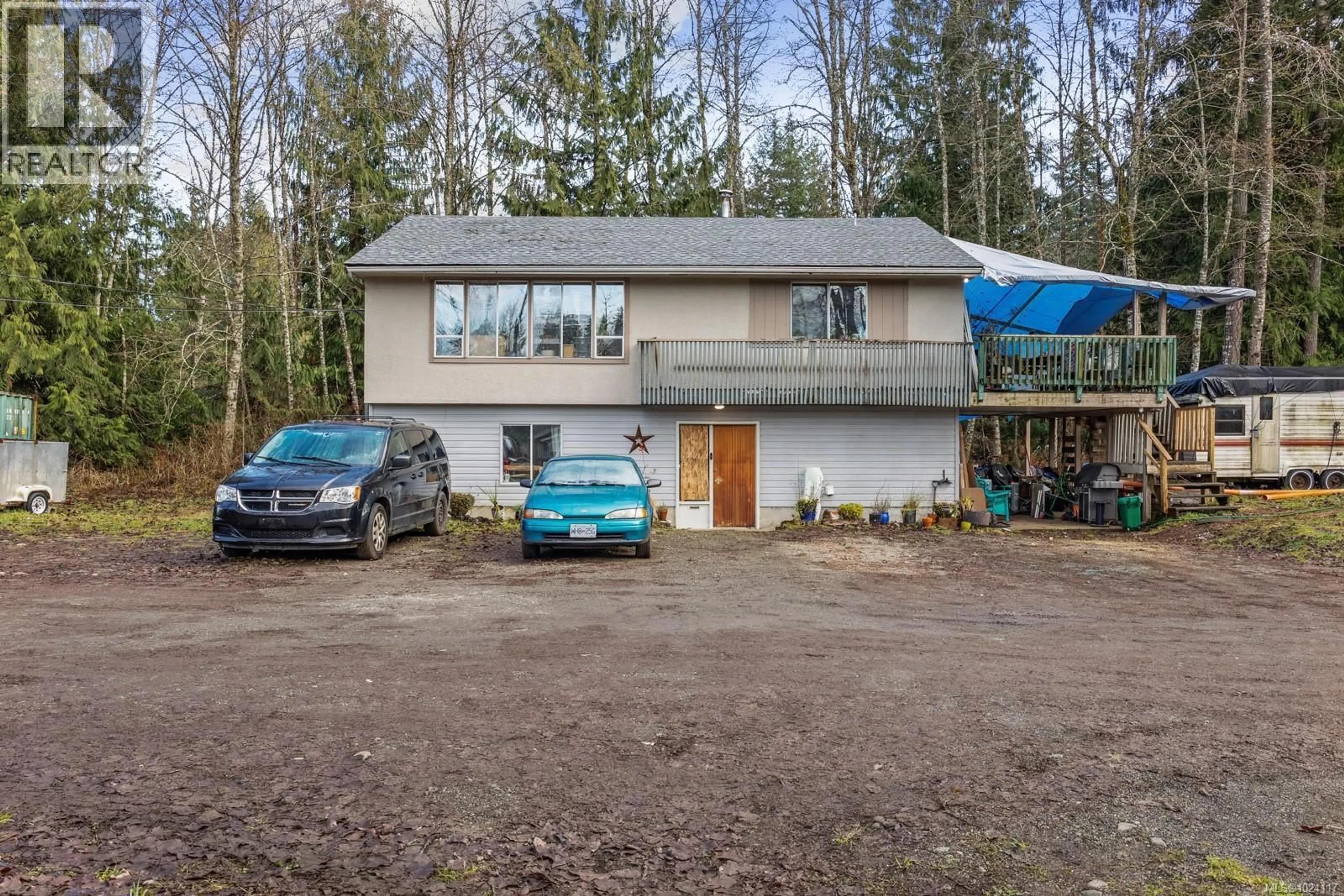 A pic from outside/outdoor area/front of a property/back of a property/a pic from drone, unknown for 2911 ROYSTON ROAD, Cumberland British Columbia V0R1S0