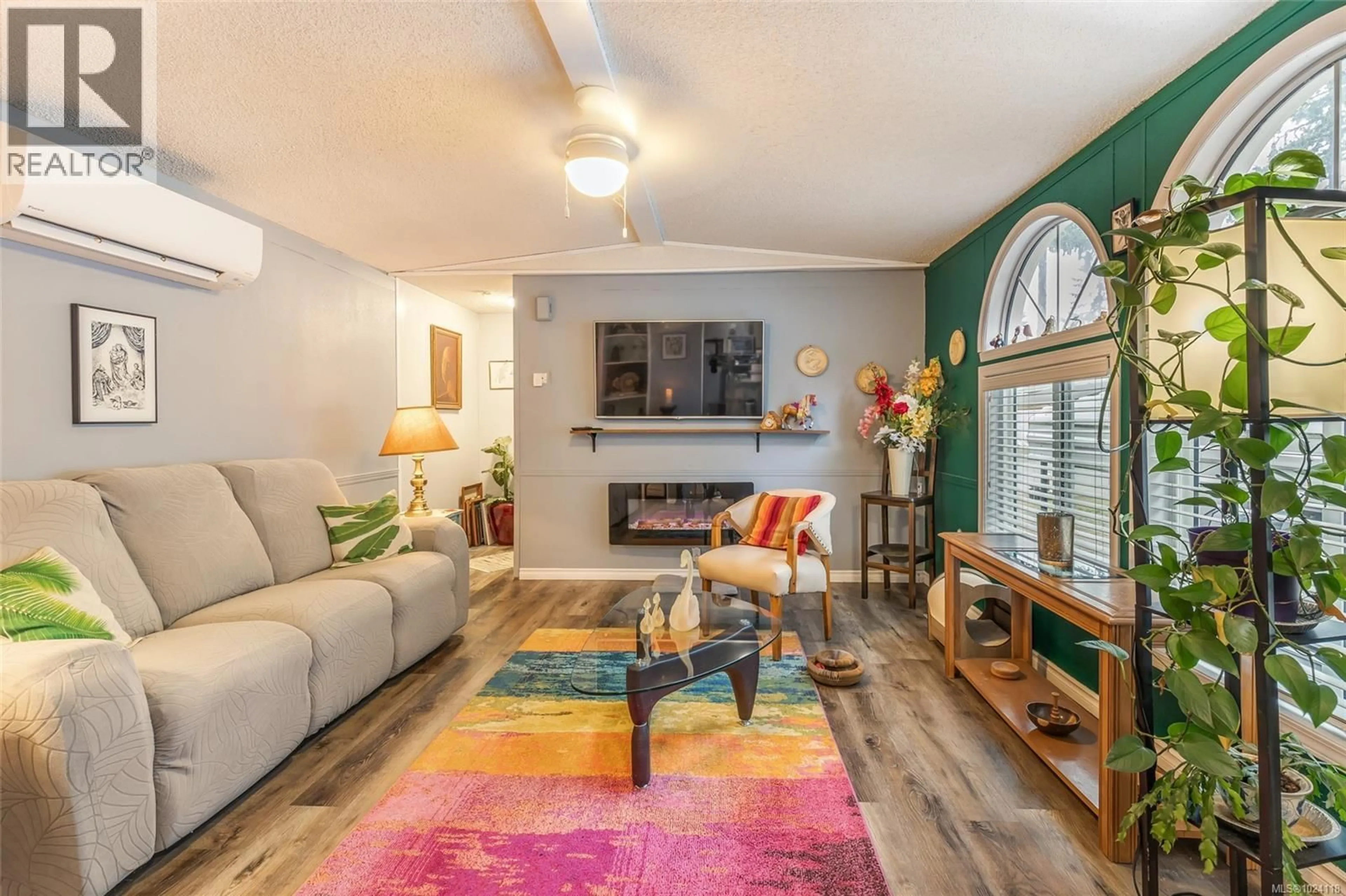 Living room with furniture, unknown for 124 - 1736 TIMBERLANDS ROAD, Cassidy British Columbia V9G1K3