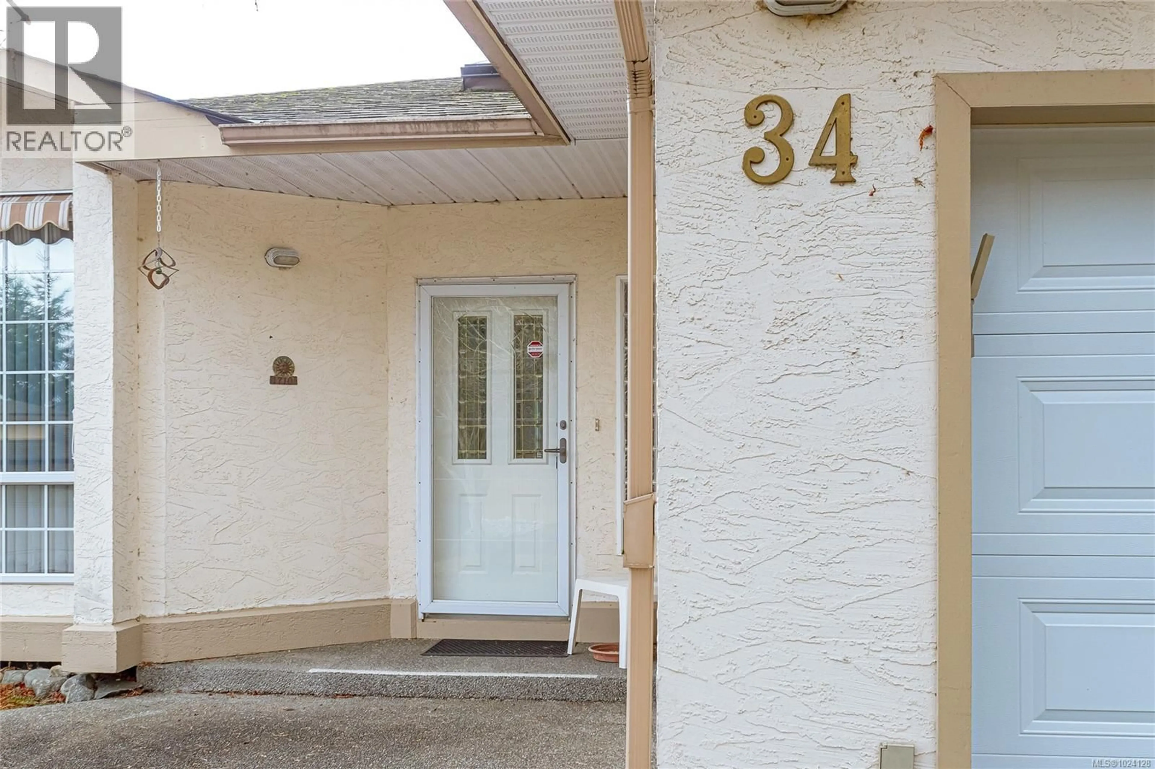 Indoor foyer for 34 - 2979 RIVER ROAD, Chemainus British Columbia V0R1K3