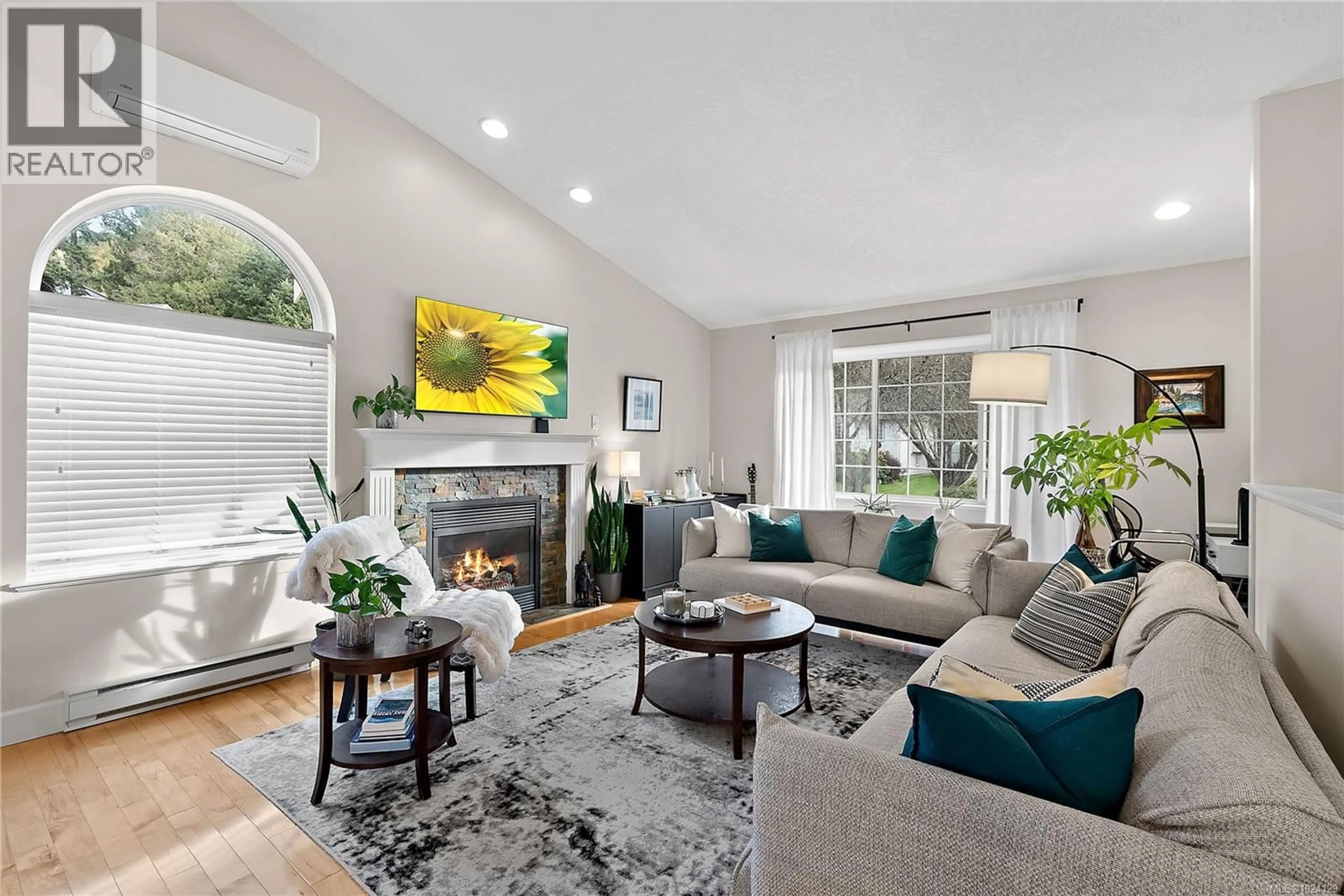 Living room with furniture, unknown for 3574 KELLY DAWN PLACE, Langford British Columbia V9C4J1