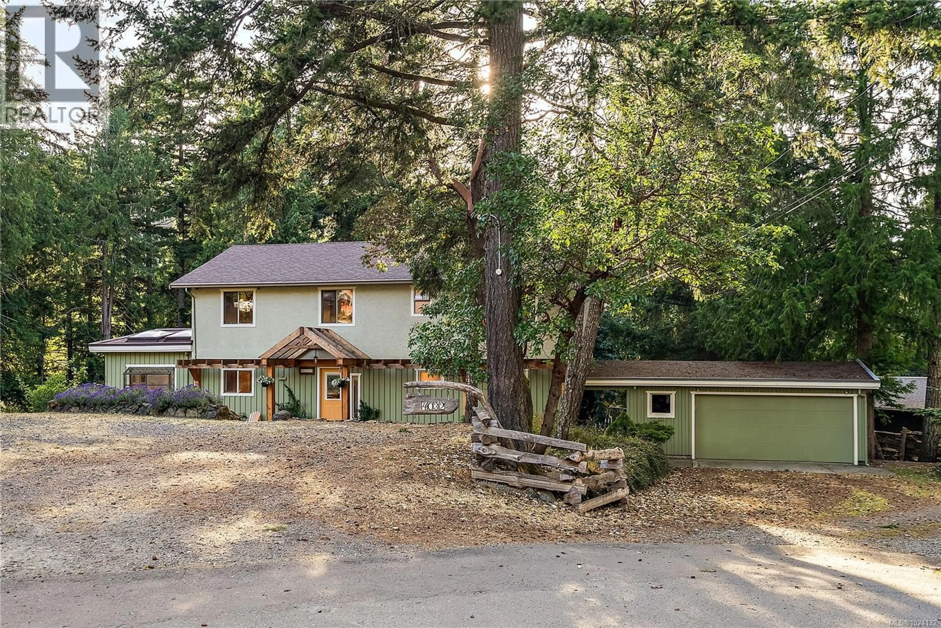 A pic from outside/outdoor area/front of a property/back of a property/a pic from drone, unknown for 4032 CHALISTER COURT, Metchosin British Columbia V9C3X6