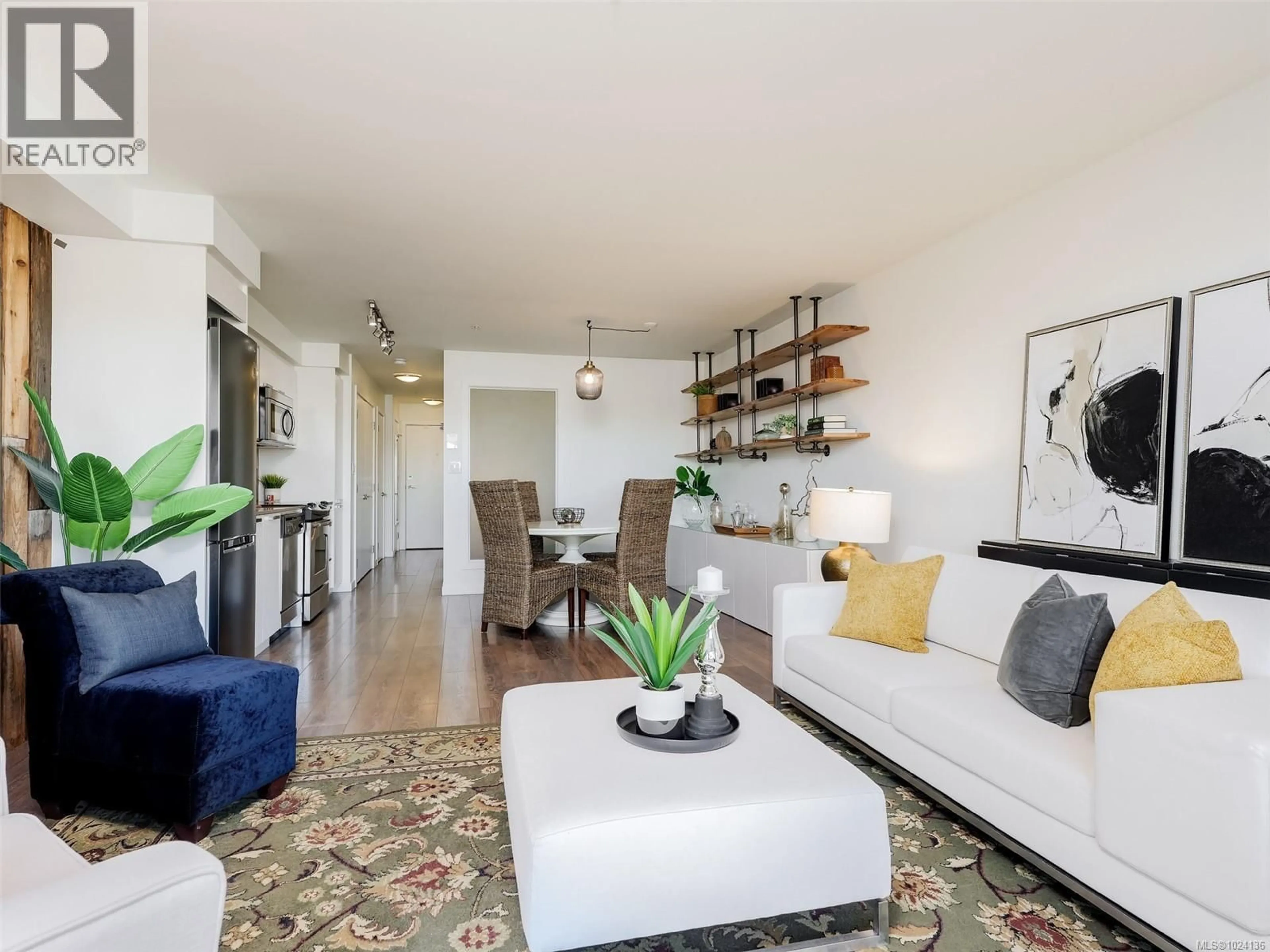 Living room with furniture, unknown for 305 - 517 FISGARD STREET, Victoria British Columbia V8W0C5