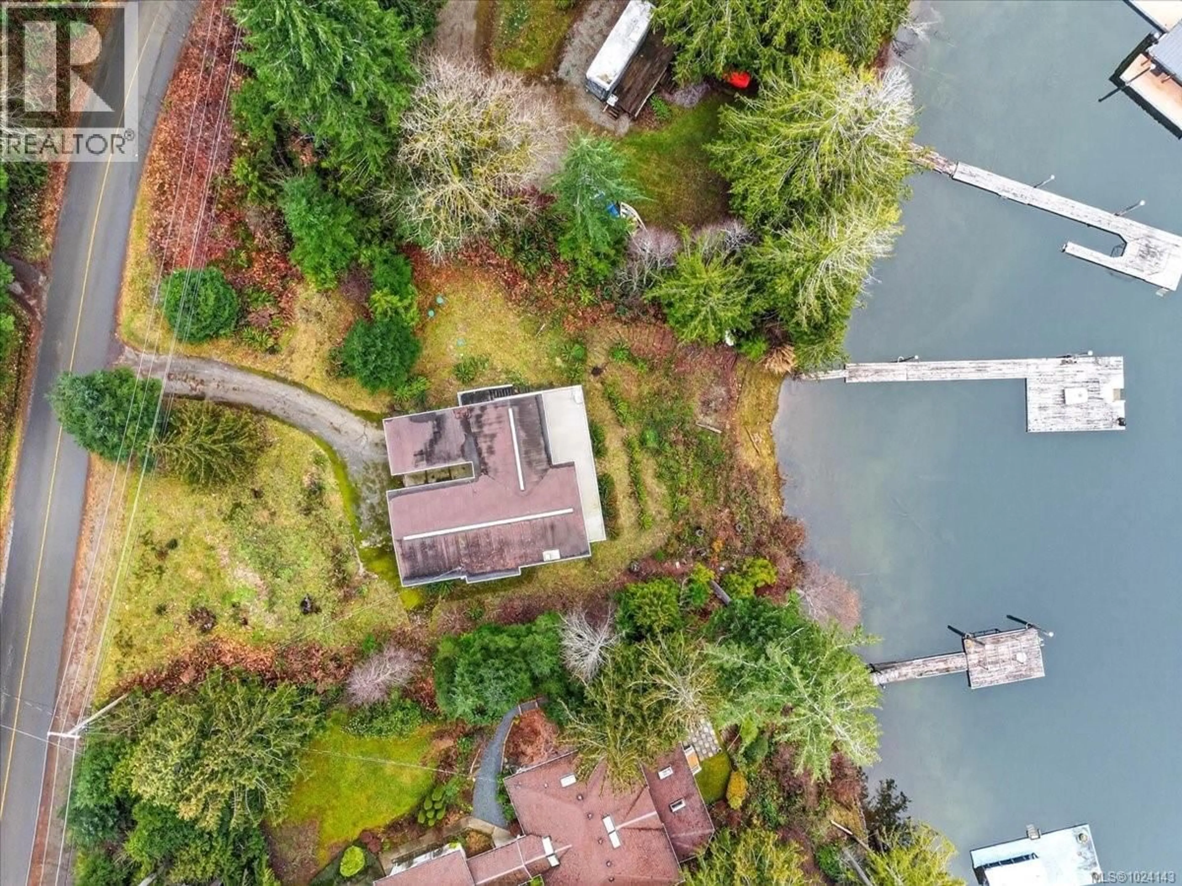 A pic from outside/outdoor area/front of a property/back of a property/a pic from drone, water/lake/river/ocean view for 10258 STIRLING ARM CRESCENT, Port Alberni British Columbia V9Y9C5