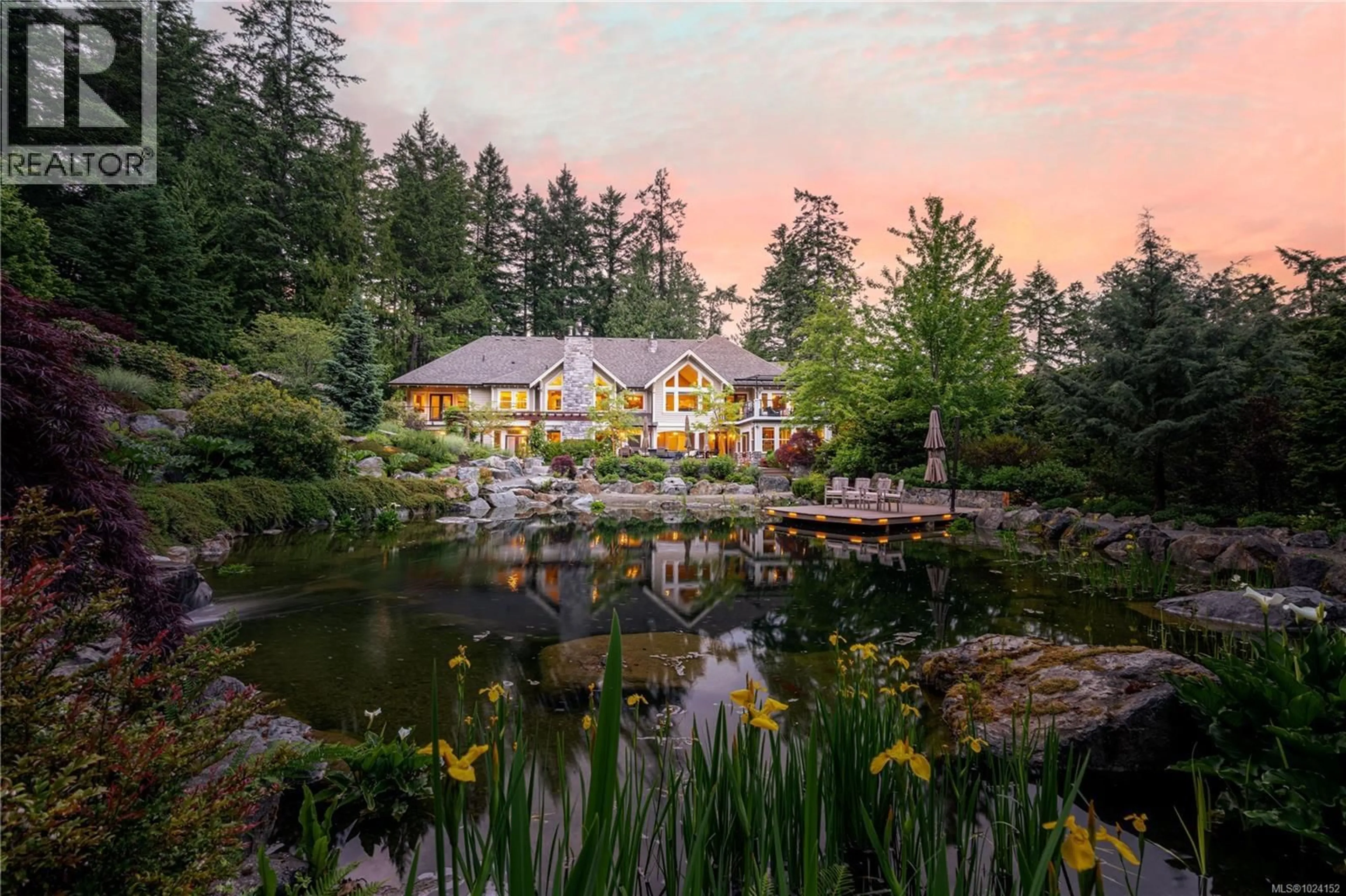 Patio, water/lake/river/ocean view for 441 GLENDOWER ROAD, Saanich British Columbia V9E2B9