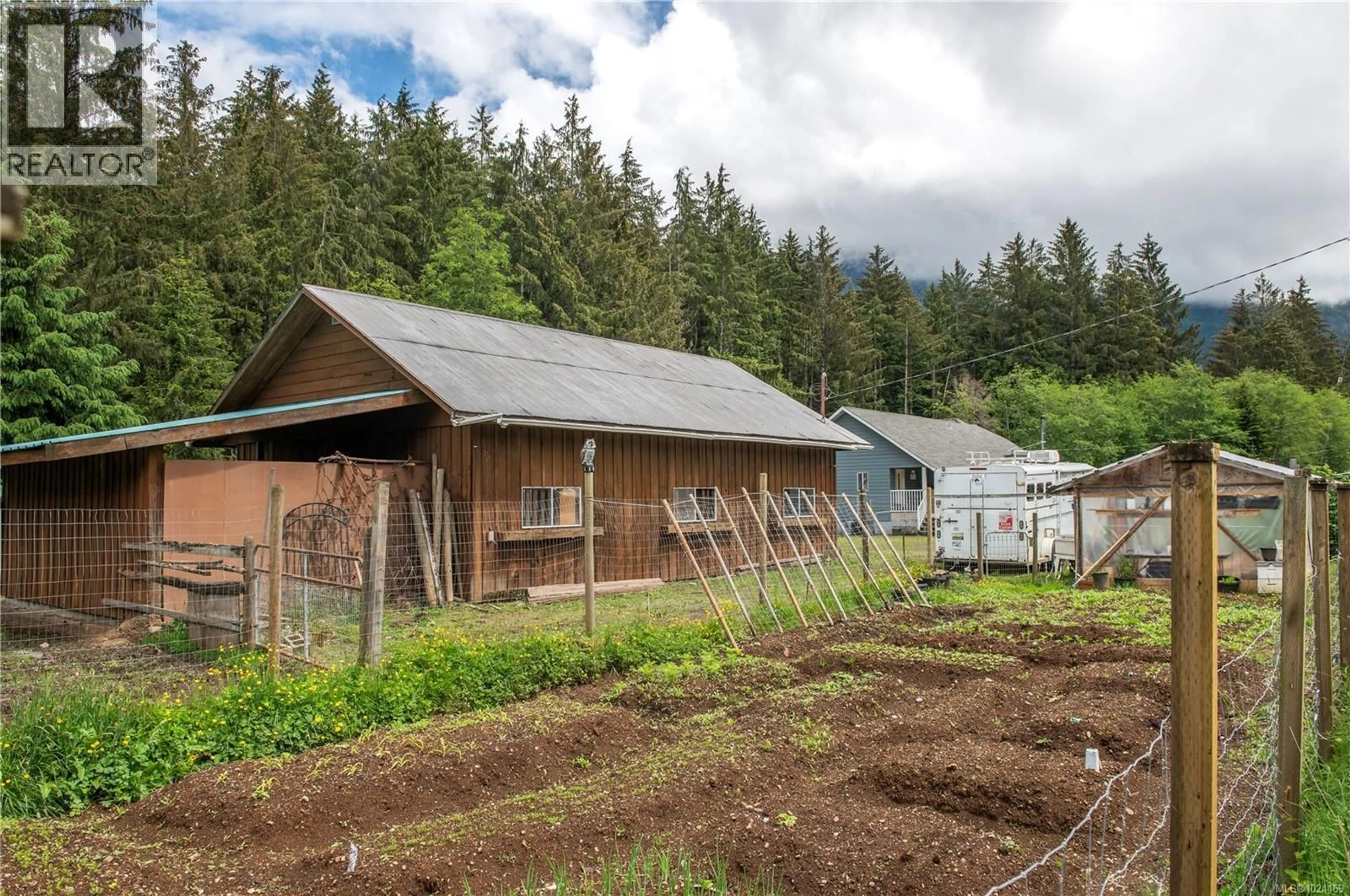 Shed for 870 SAYWARD ROAD, Sayward British Columbia V0P1R0