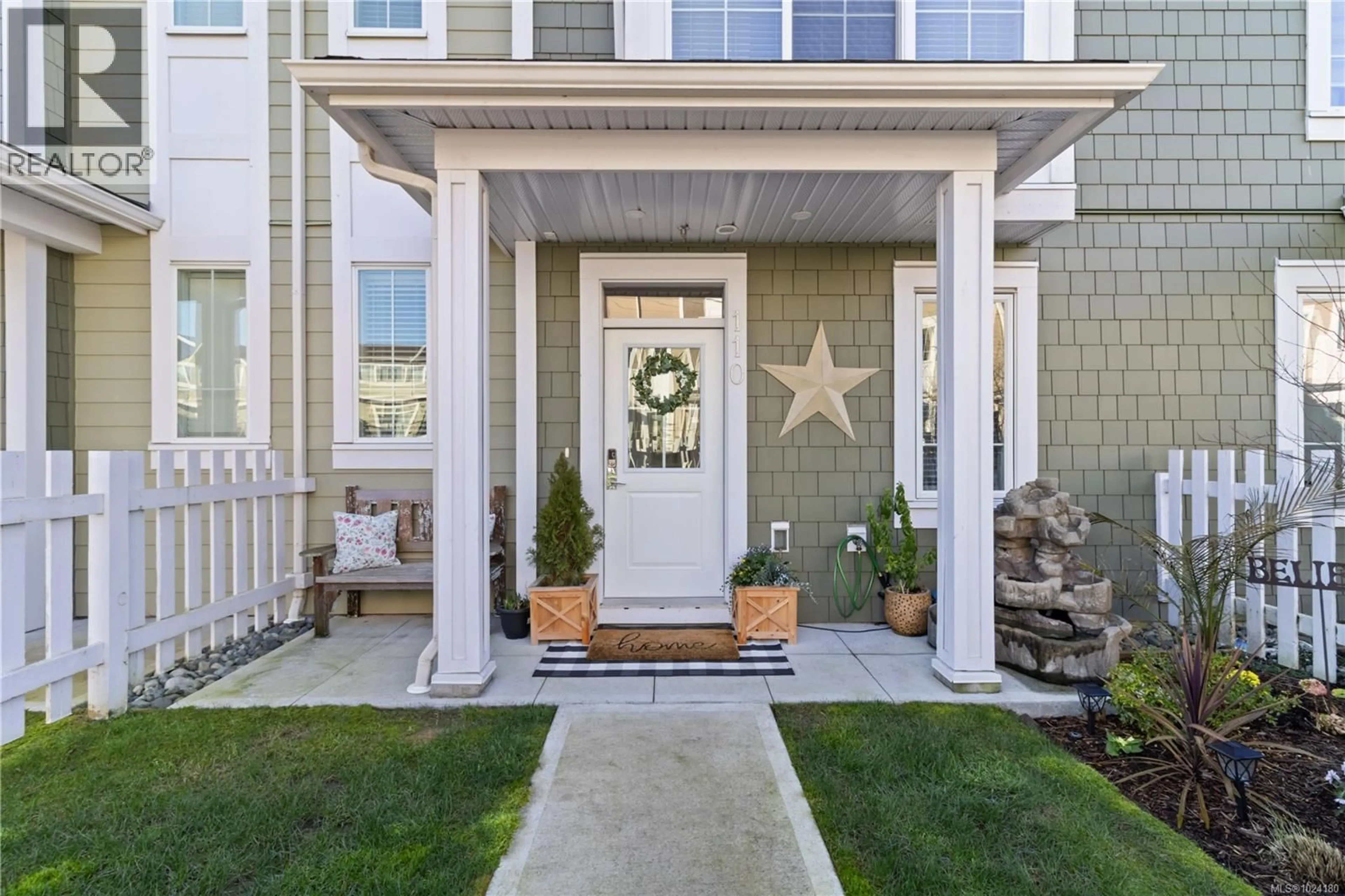 Indoor entryway for 110 - 3501 DUNLIN STREET, Colwood British Columbia V9C0P7