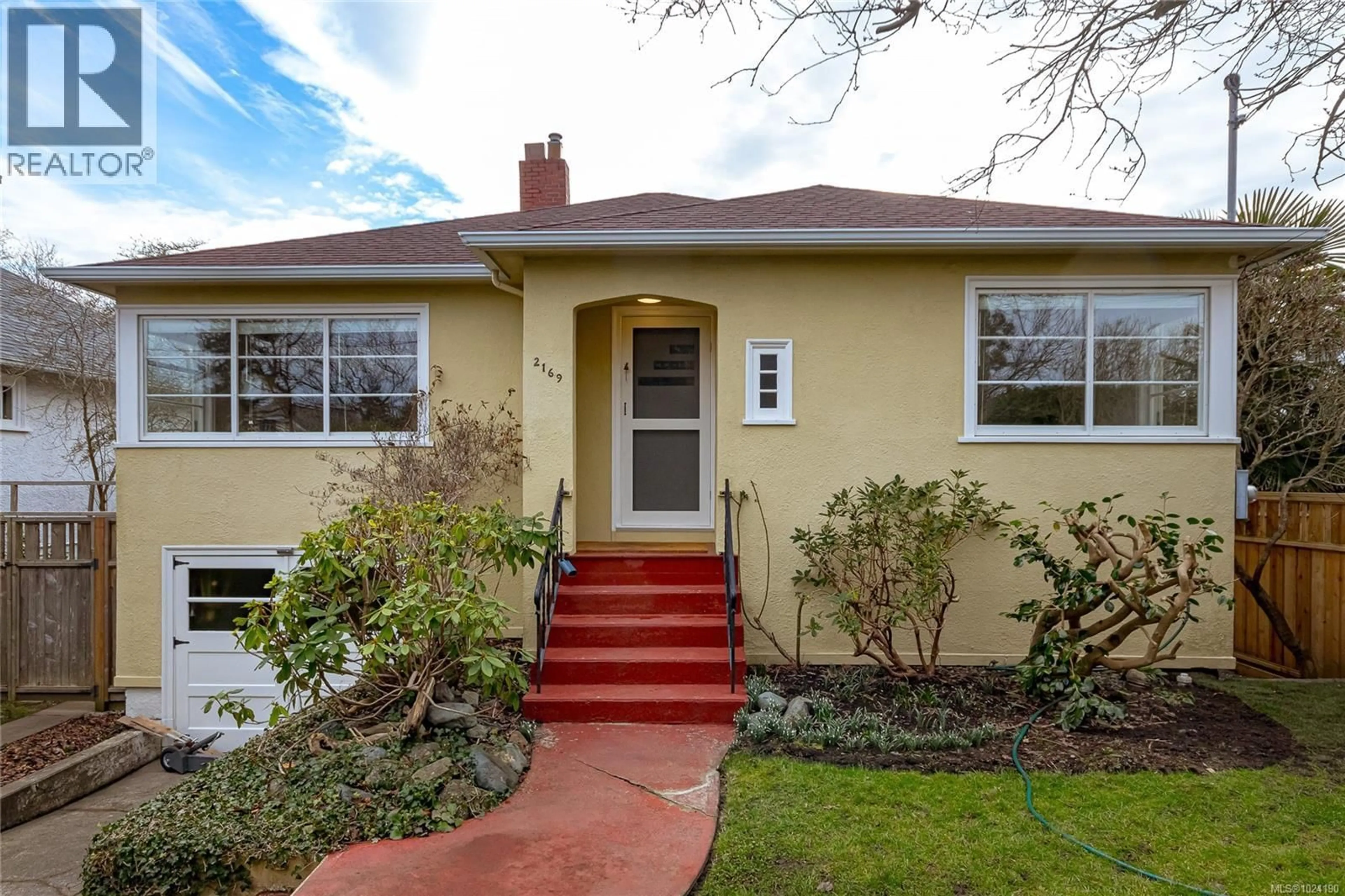 Home with brick exterior material, street for 2169 MCNEILL AVENUE, Oak Bay British Columbia V8S2Y4