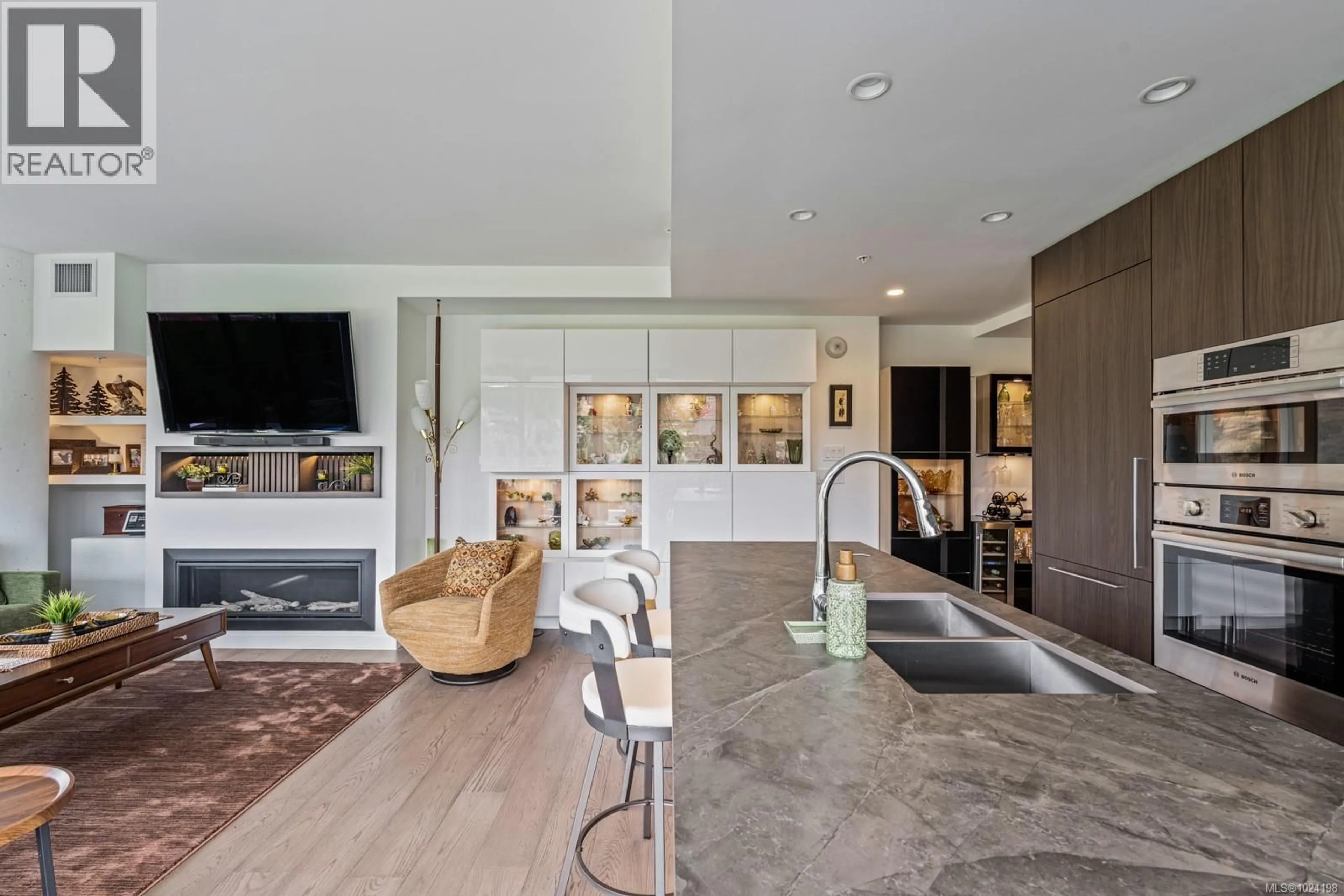 Open concept kitchen, unknown for 815 - 2000 HANNINGTON ROAD, Langford British Columbia V9B7C1