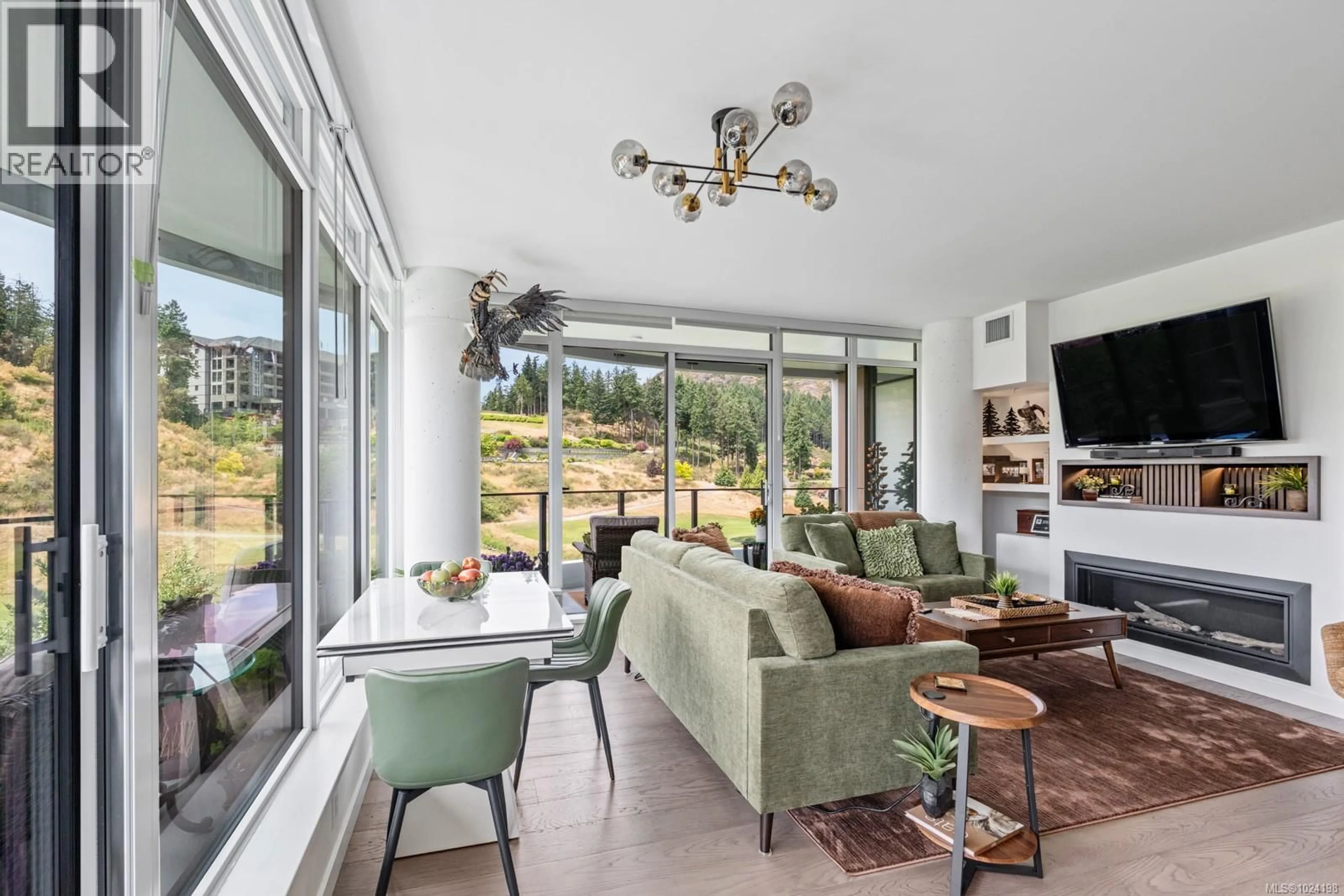 Living room with furniture, unknown for 815 - 2000 HANNINGTON ROAD, Langford British Columbia V9B7C1