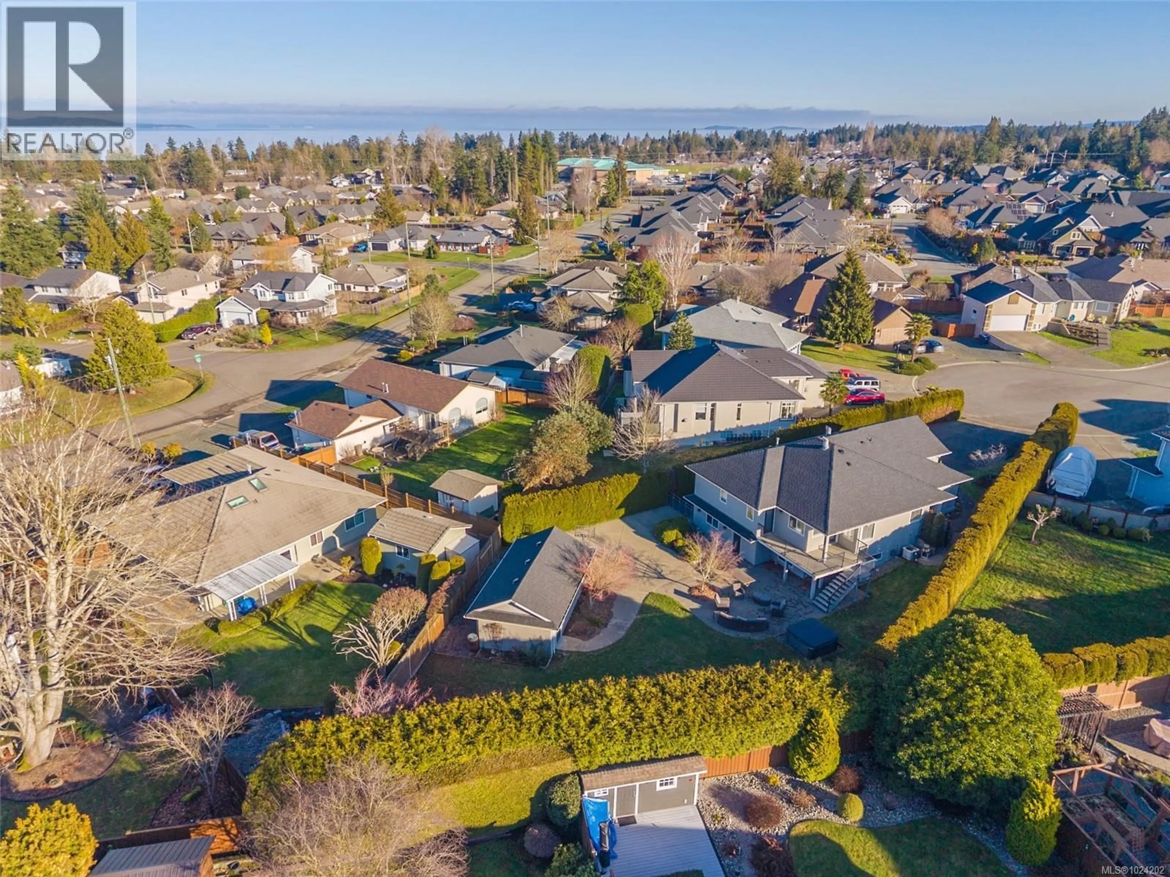 A pic from outside/outdoor area/front of a property/back of a property/a pic from drone, water/lake/river/ocean view for 1112 AERY VIEW WAY, Parksville British Columbia V9P2N9