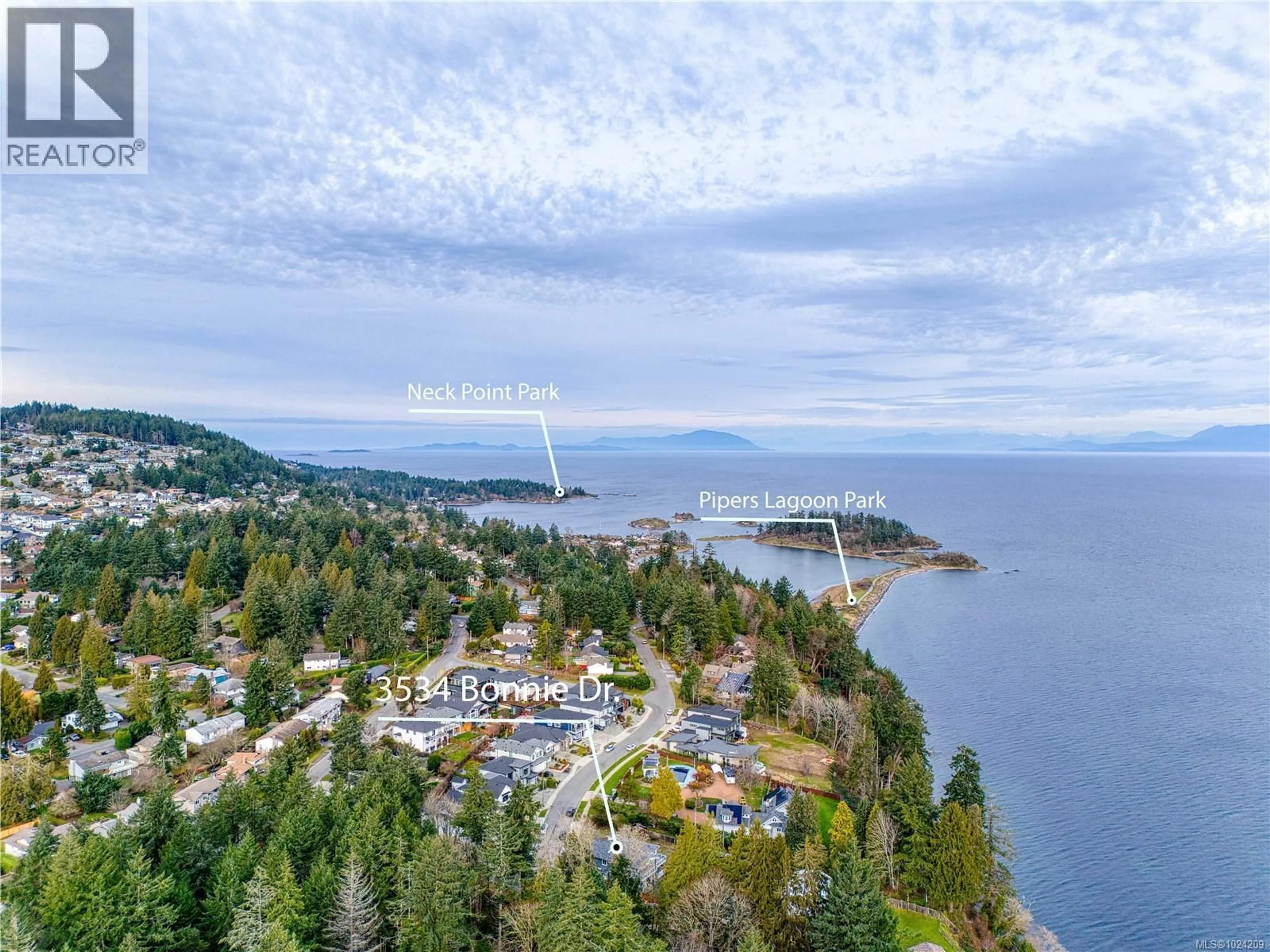 A pic from outside/outdoor area/front of a property/back of a property/a pic from drone, water/lake/river/ocean view for 3534 BONNIE DRIVE, Nanaimo British Columbia V9T0L2