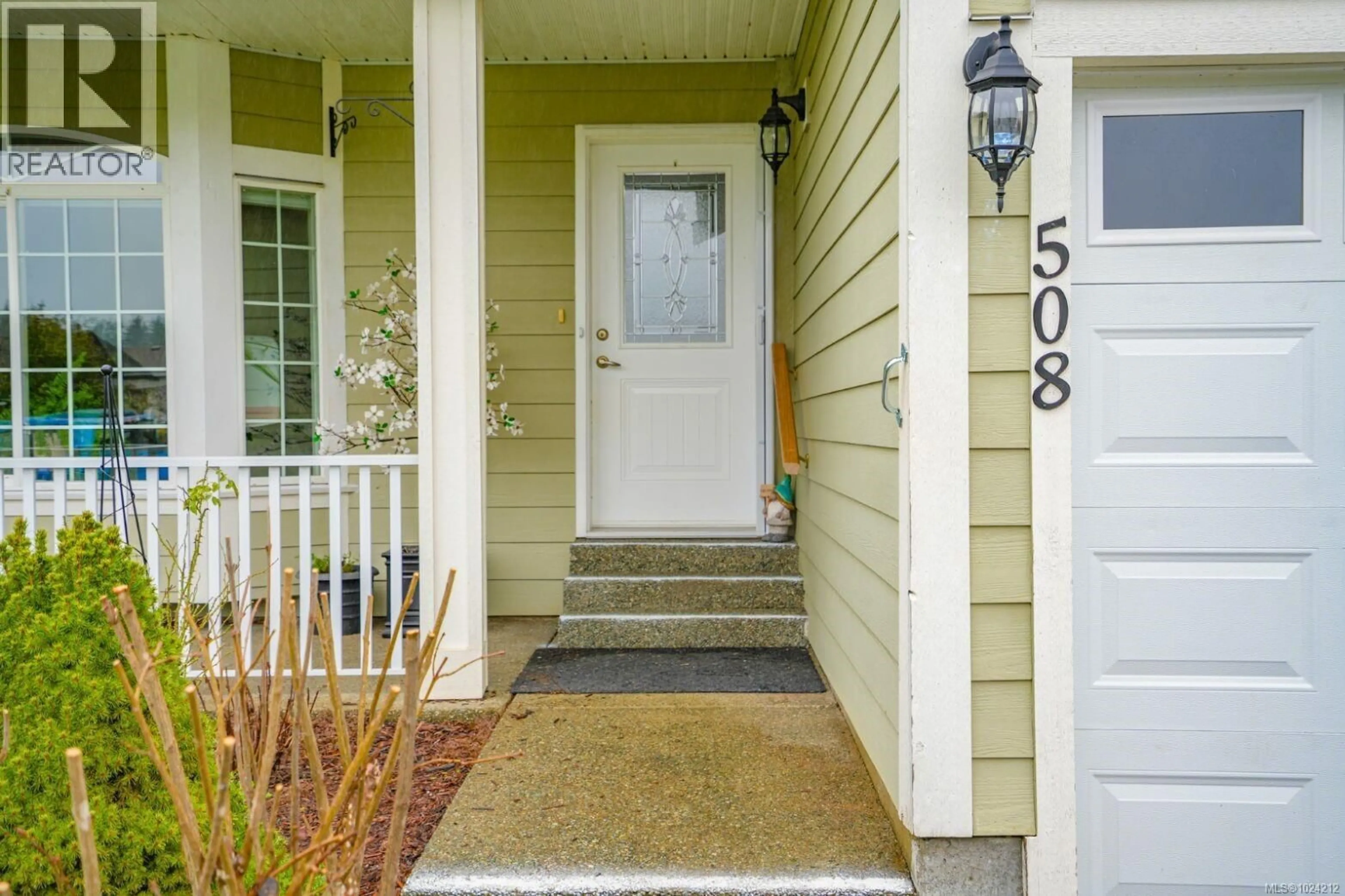 Indoor entryway for 508 - 5700 PIERCE ROAD, Port Alberni British Columbia V9Y0A3