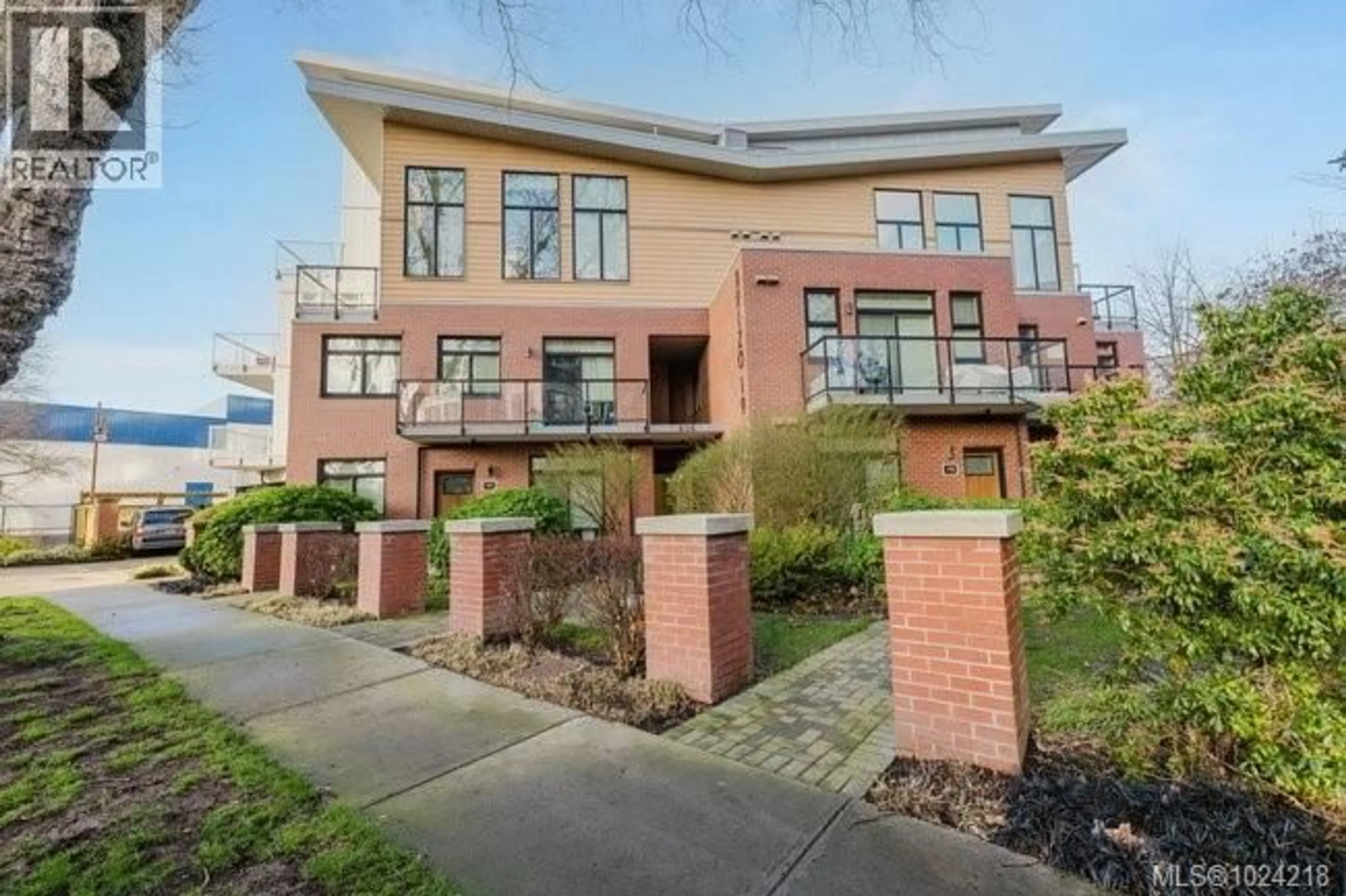 Home with brick exterior material, building for 201 - 606 SPEED AVENUE, Victoria British Columbia V8Z1A4