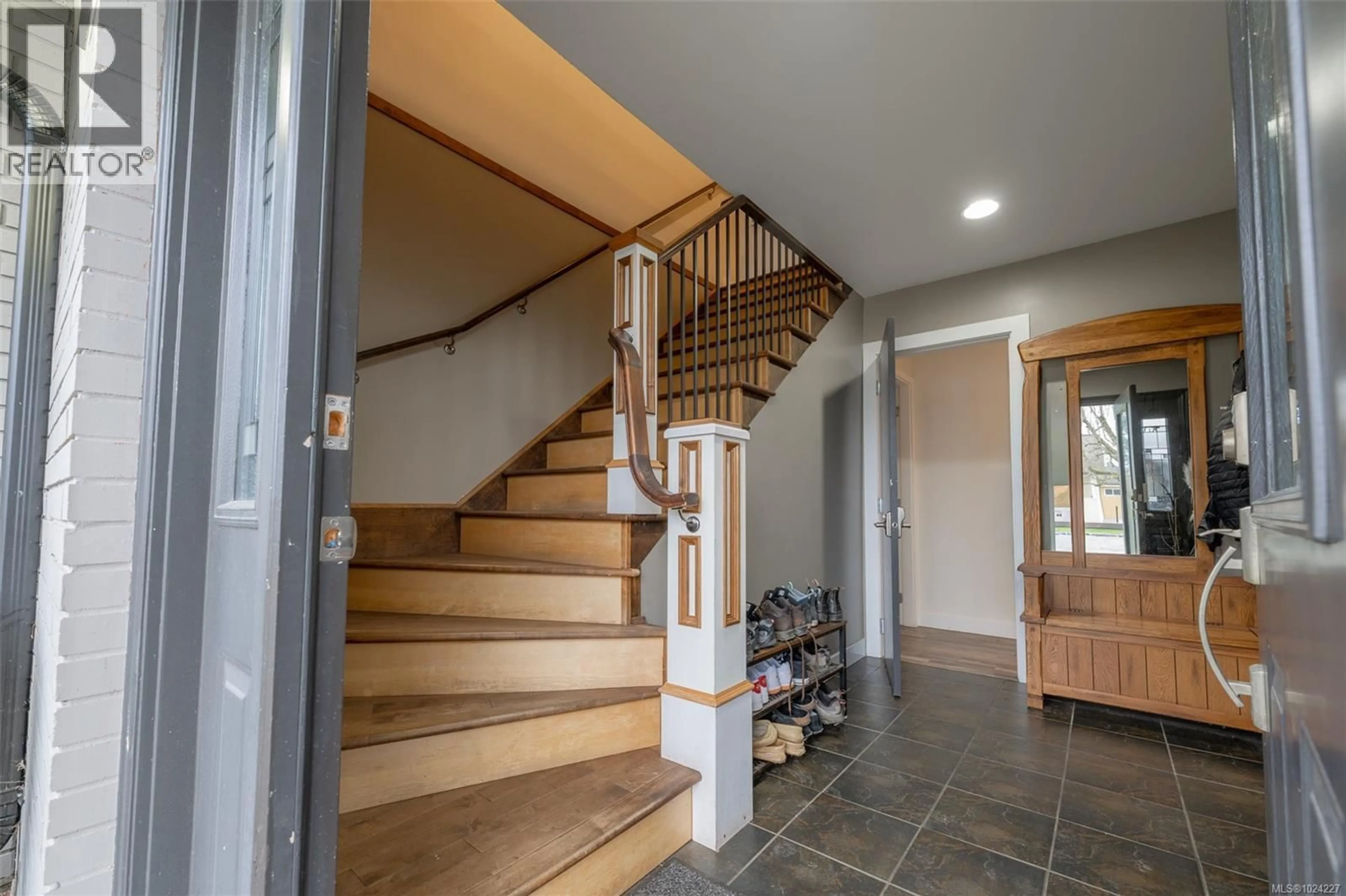 Unknown for 3055 9TH AVENUE, Port Alberni British Columbia V9Y2M1