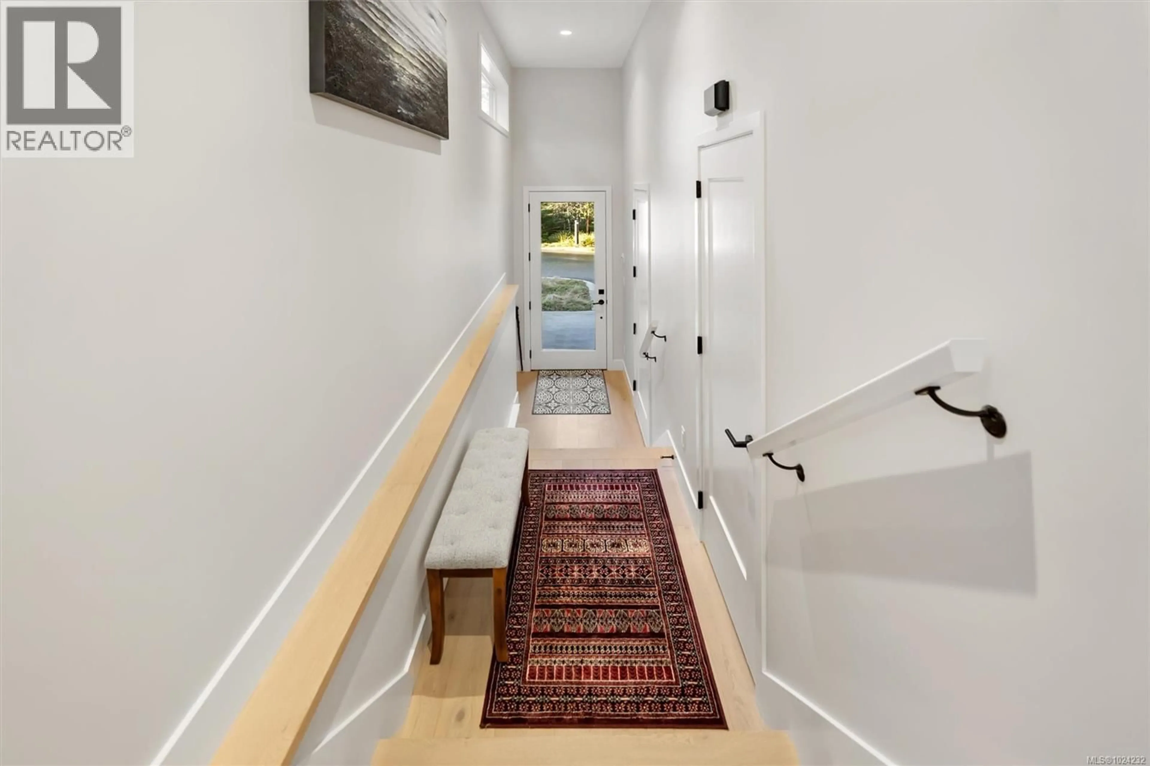 Indoor entryway for 18 - 3921 OLYMPIAN WAY, Colwood British Columbia V9C0T1