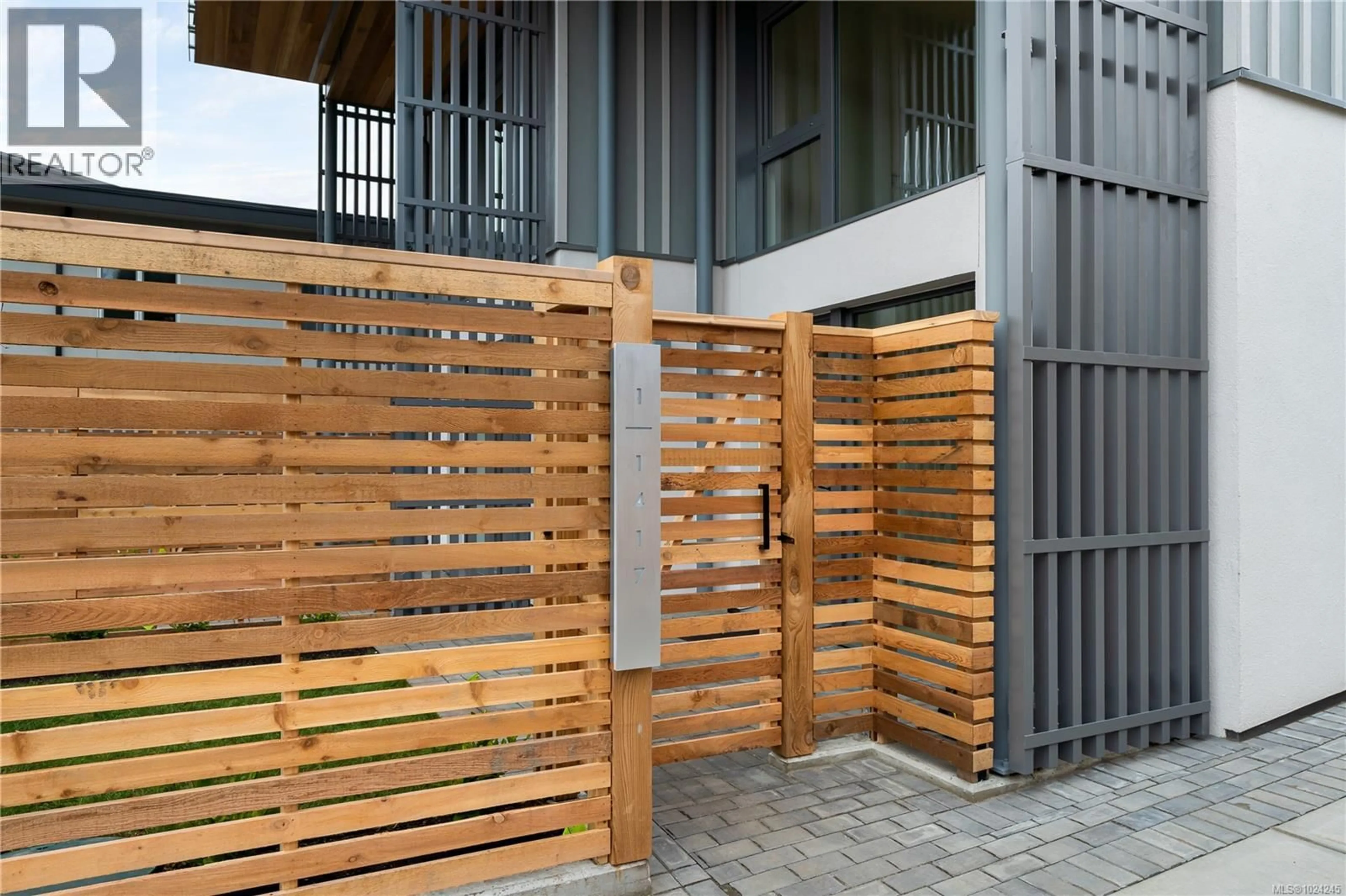 Unknown for 1 - 1417 MAY STREET, Victoria British Columbia V8S1C2