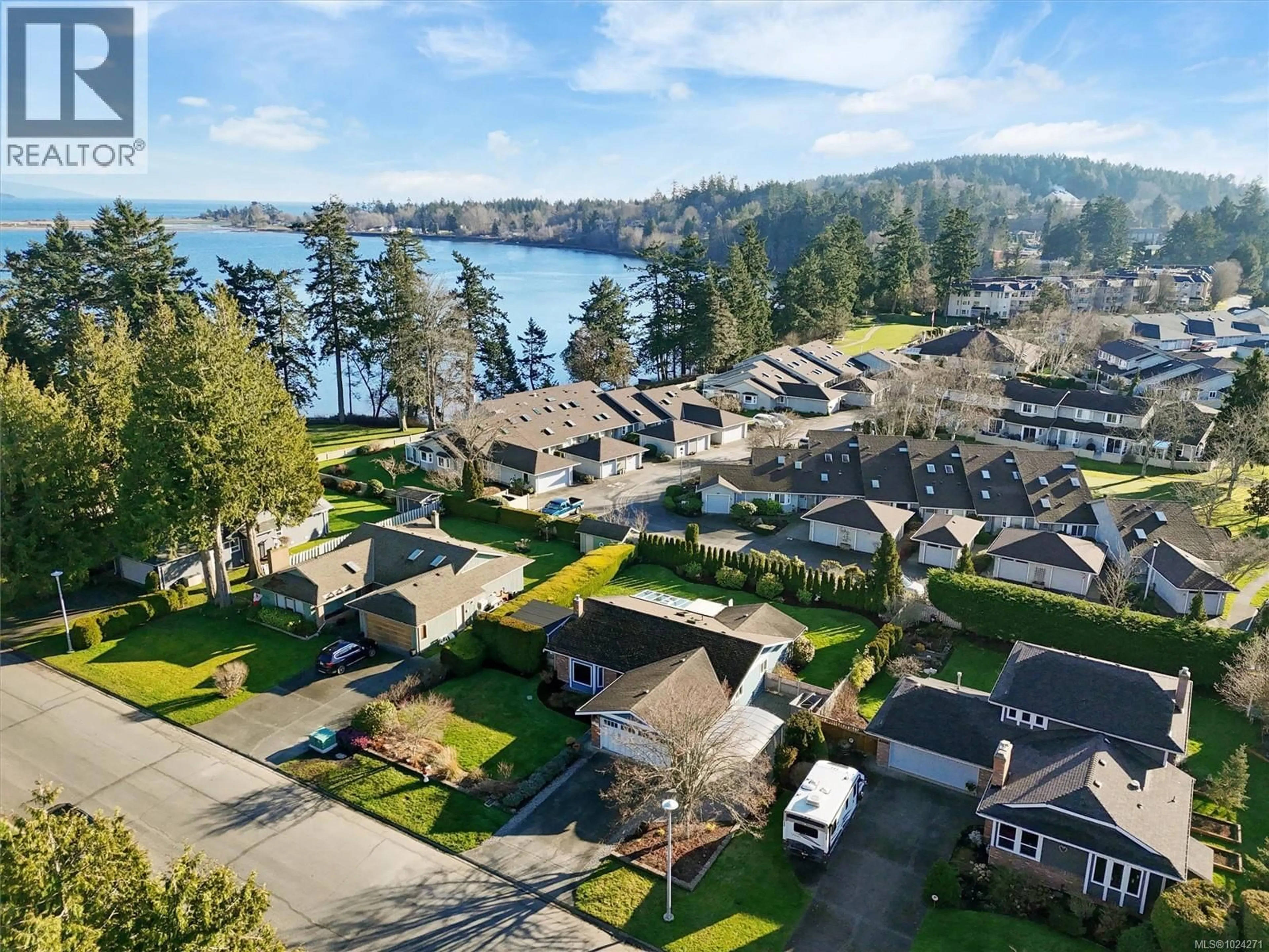 A pic from outside/outdoor area/front of a property/back of a property/a pic from drone, water/lake/river/ocean view for 2617 LANCELOT PLACE, Central Saanich British Columbia V8M1V2