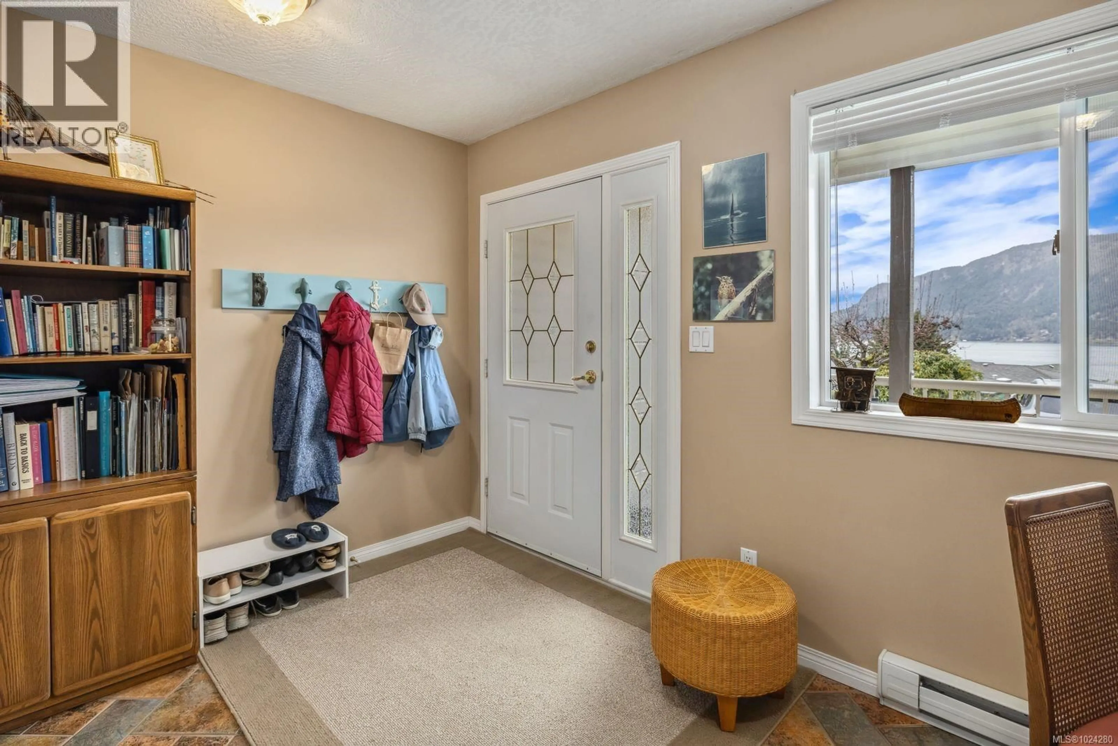 Indoor entryway for 5 - 1700 PRITCHARD ROAD, Cowichan Bay British Columbia V0R1N1