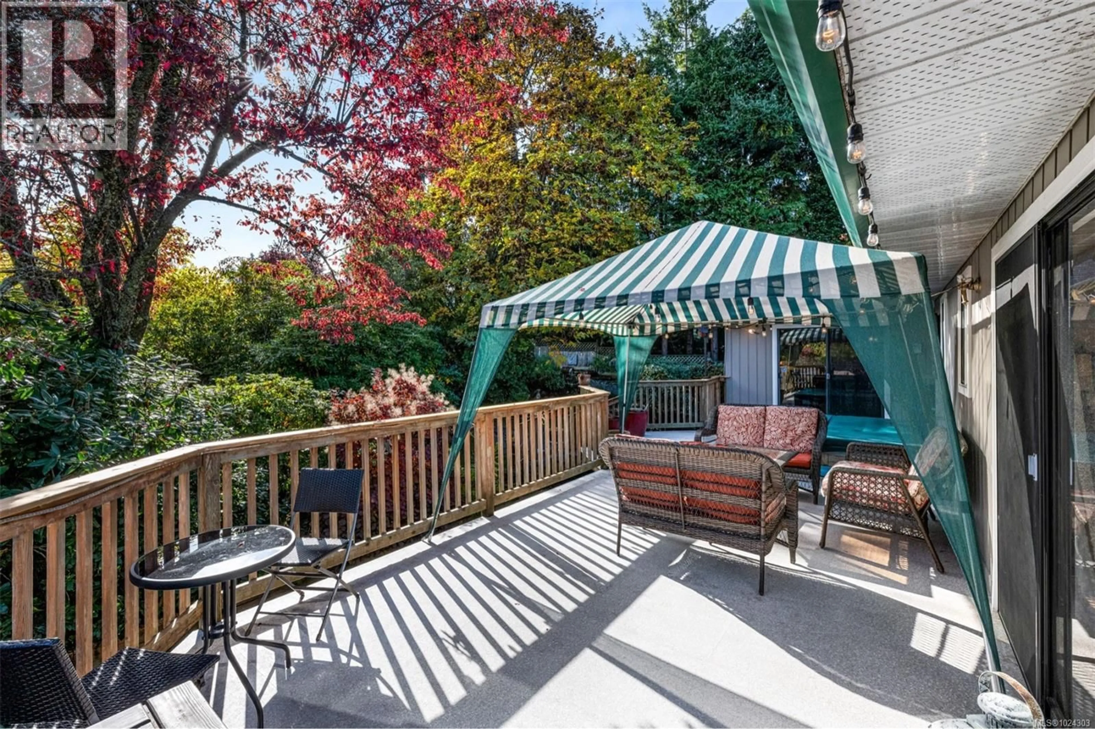 Patio, water/lake/river/ocean view for 1680 AUSTIN PLACE, Cowichan Bay British Columbia V0R1N1