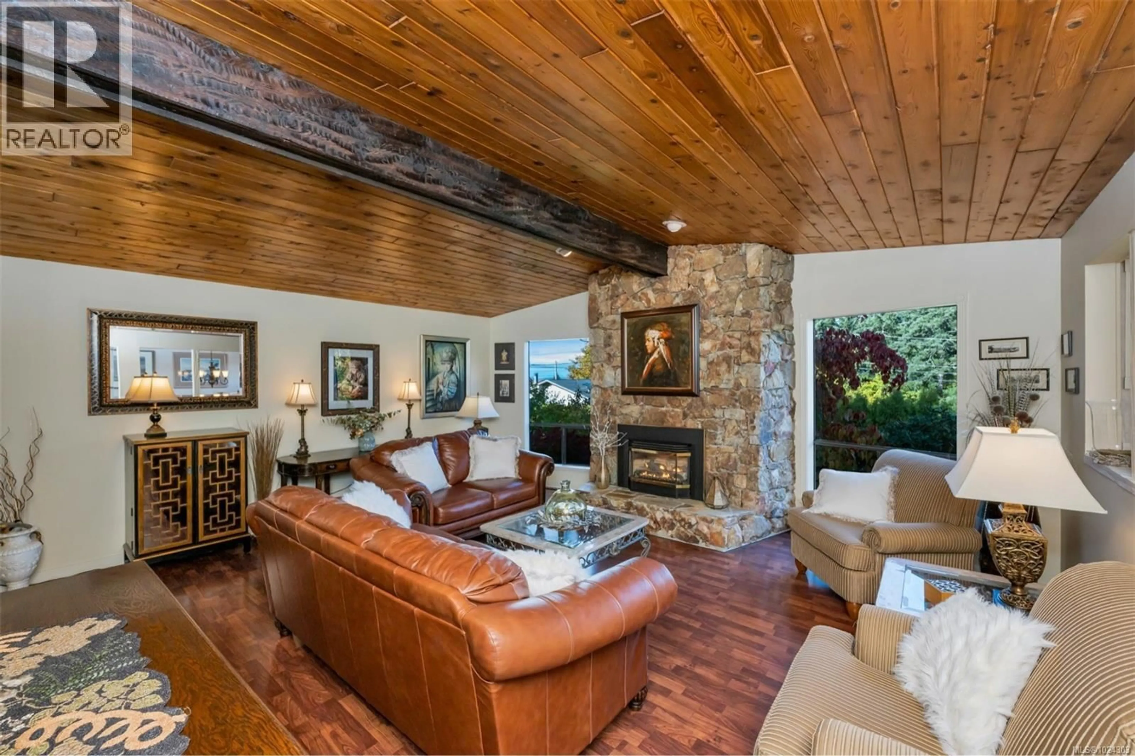 Living room with furniture, unknown for 1680 AUSTIN PLACE, Cowichan Bay British Columbia V0R1N1