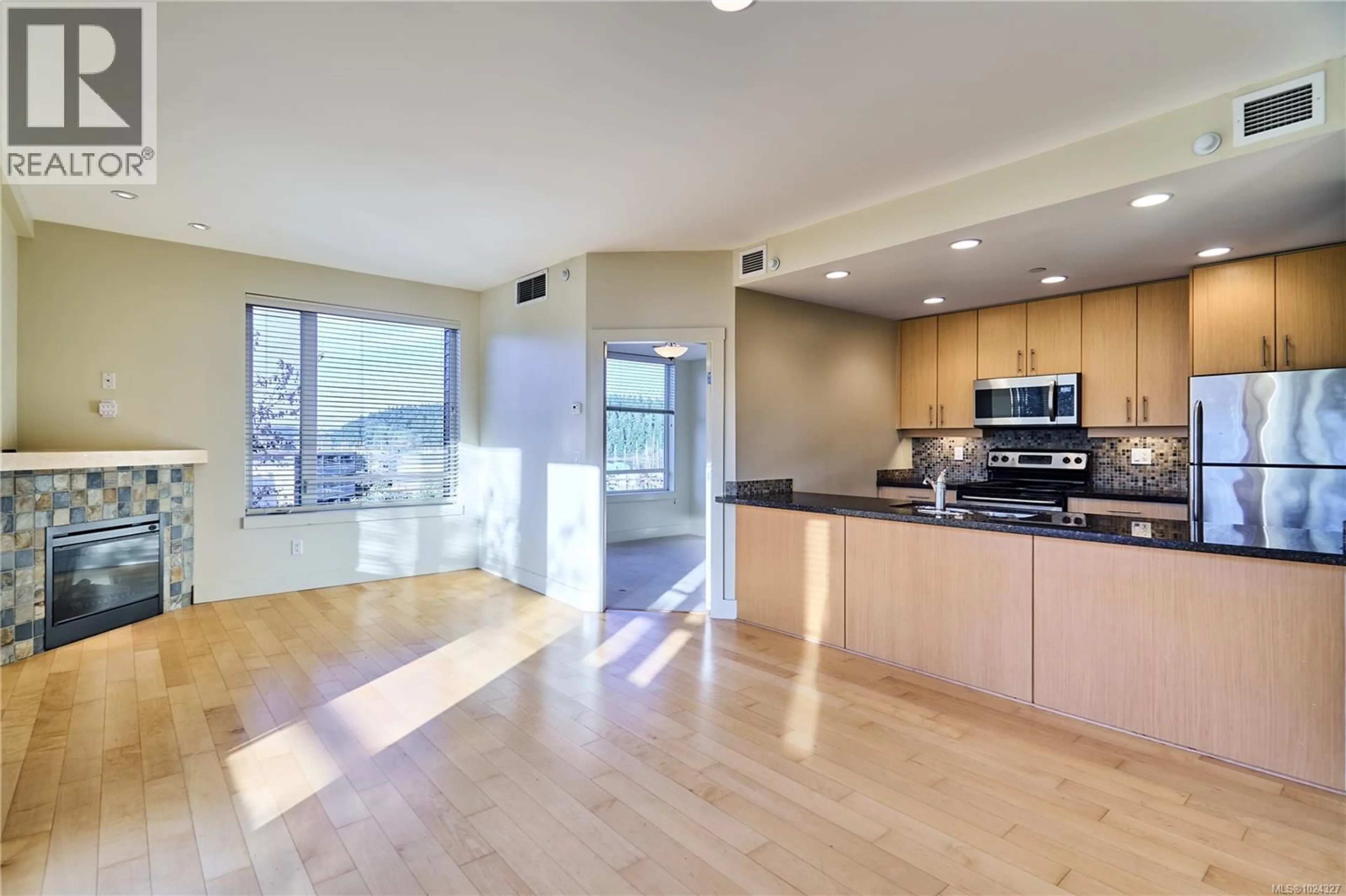 Open concept kitchen, unknown for 302 - 580 STEWART AVENUE, Nanaimo British Columbia V9S0A1