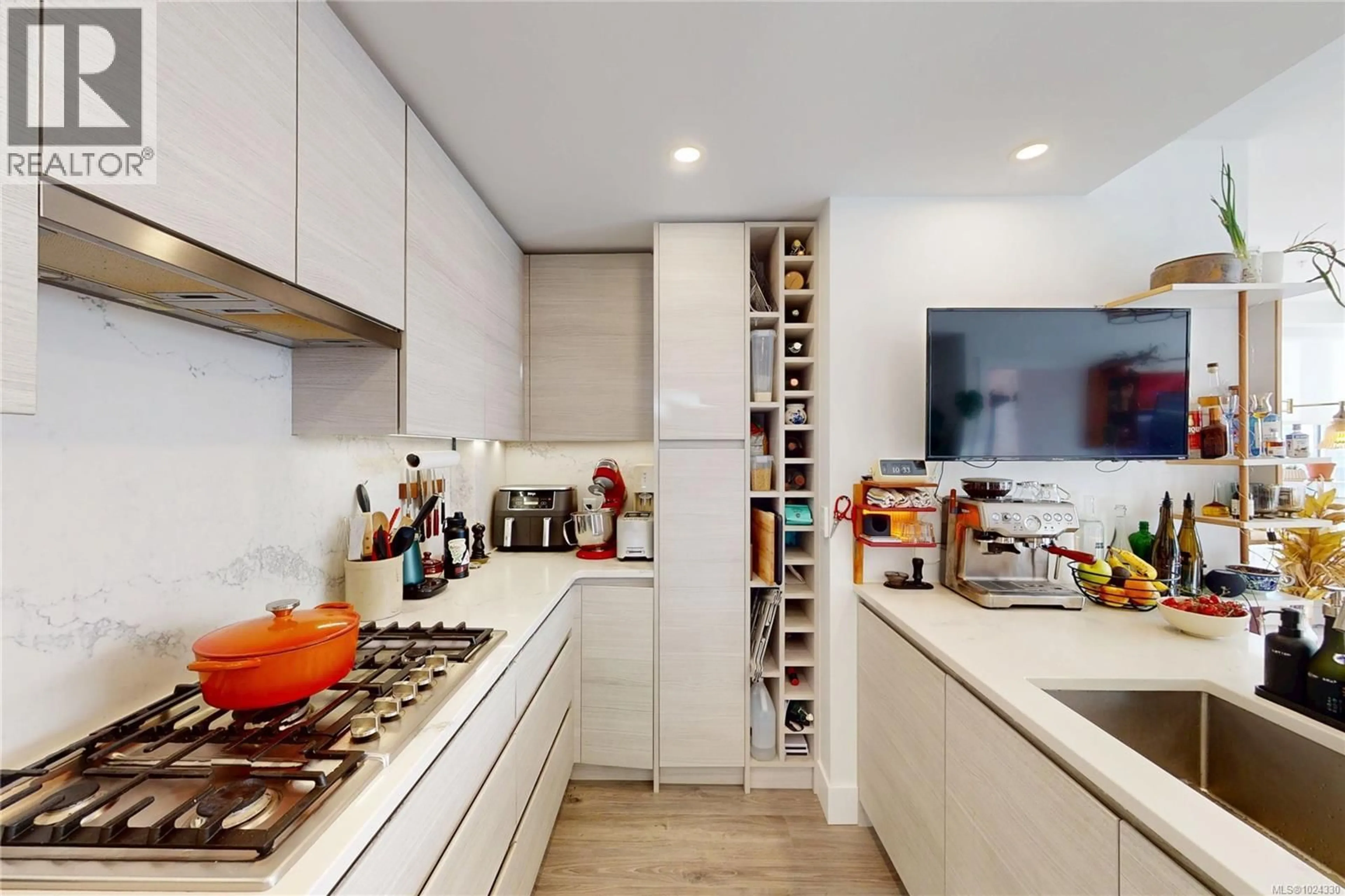 Contemporary kitchen, unknown for 1108 - 777 HERALD STREET, Victoria British Columbia V8T0C7