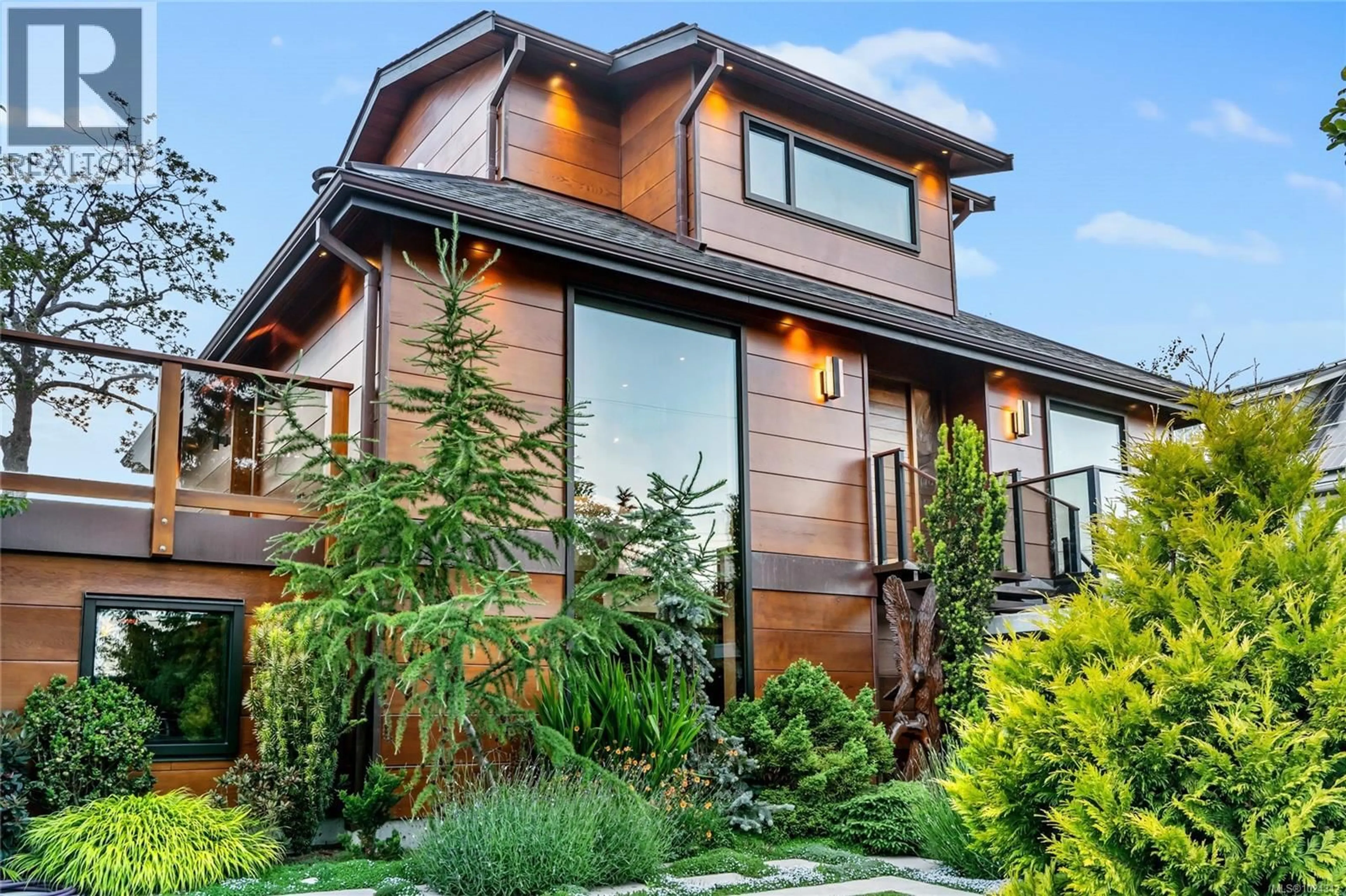 Home with brick exterior material, street for 626 MONTEREY AVENUE, Oak Bay British Columbia V8S4T9