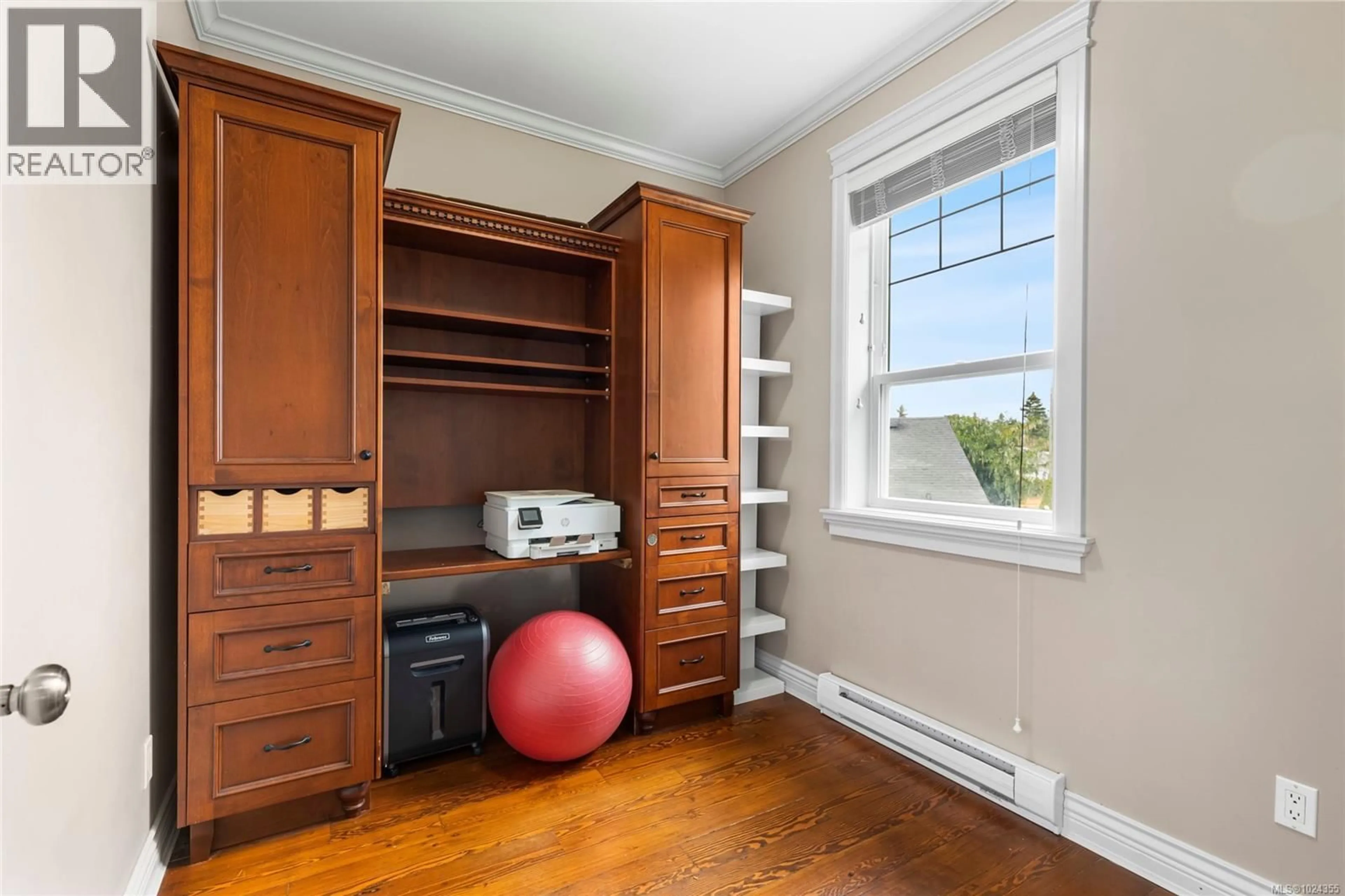 A pic of a room for 3927 DRUCE LANE, Saanich British Columbia V8P0A2