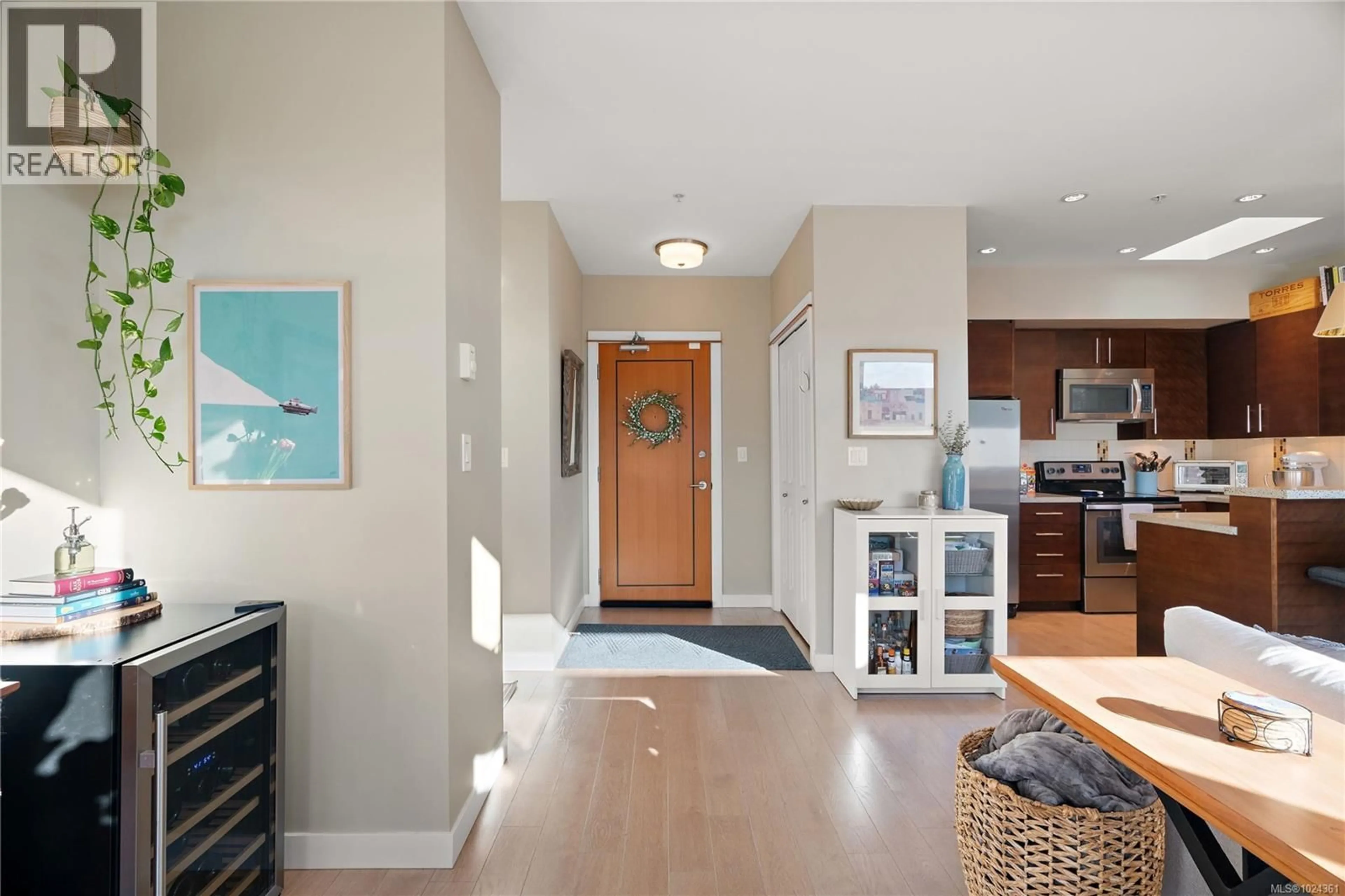 Indoor entryway for 306 - 170 NURSERY HILL DRIVE, View Royal British Columbia V9B0P2