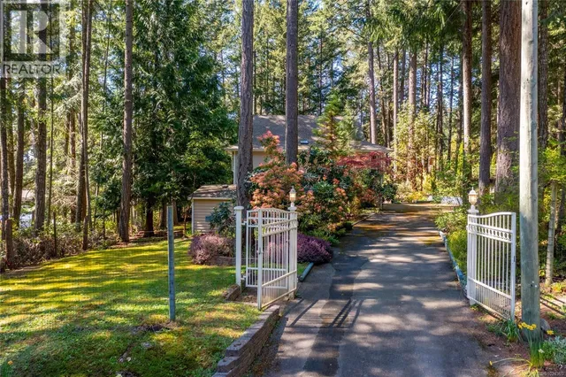 2705 GALLEY CRESCENT, Pender Island 4