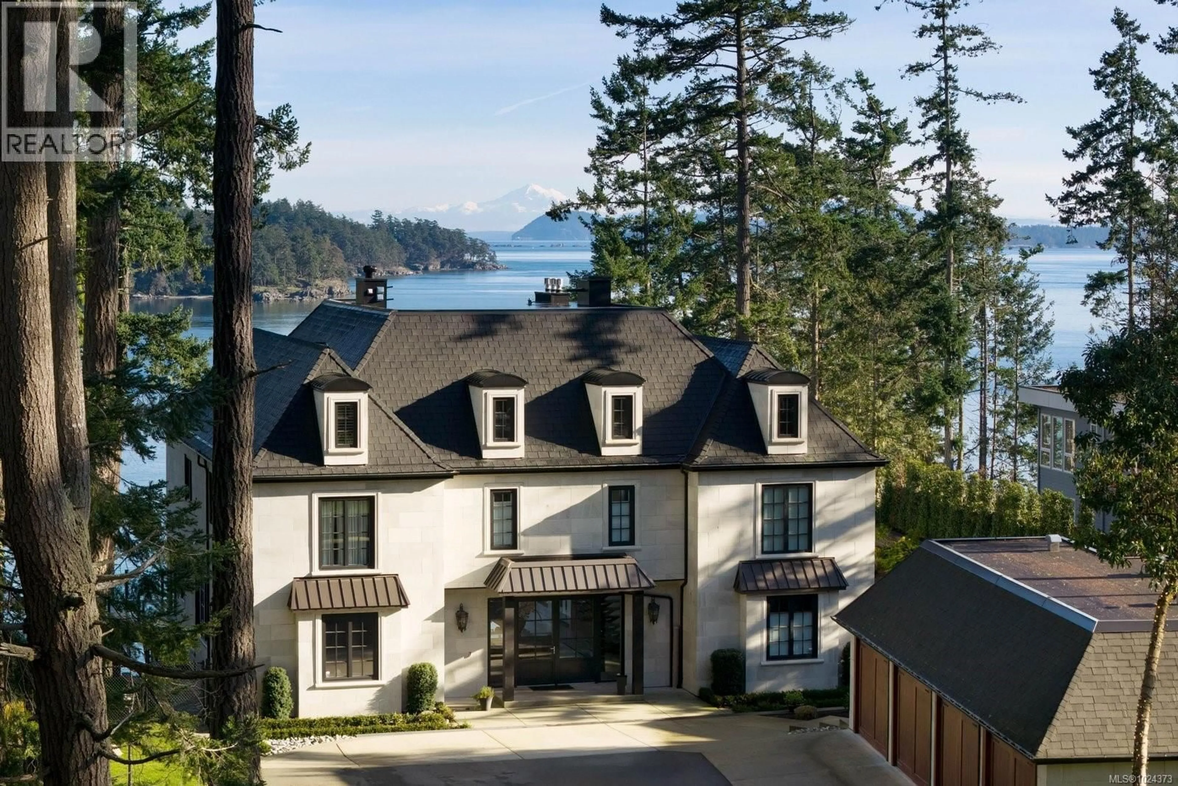 A pic from outside/outdoor area/front of a property/back of a property/a pic from drone, water/lake/river/ocean view for 10865 FERNIE WYND ROAD, North Saanich British Columbia V8L5H8